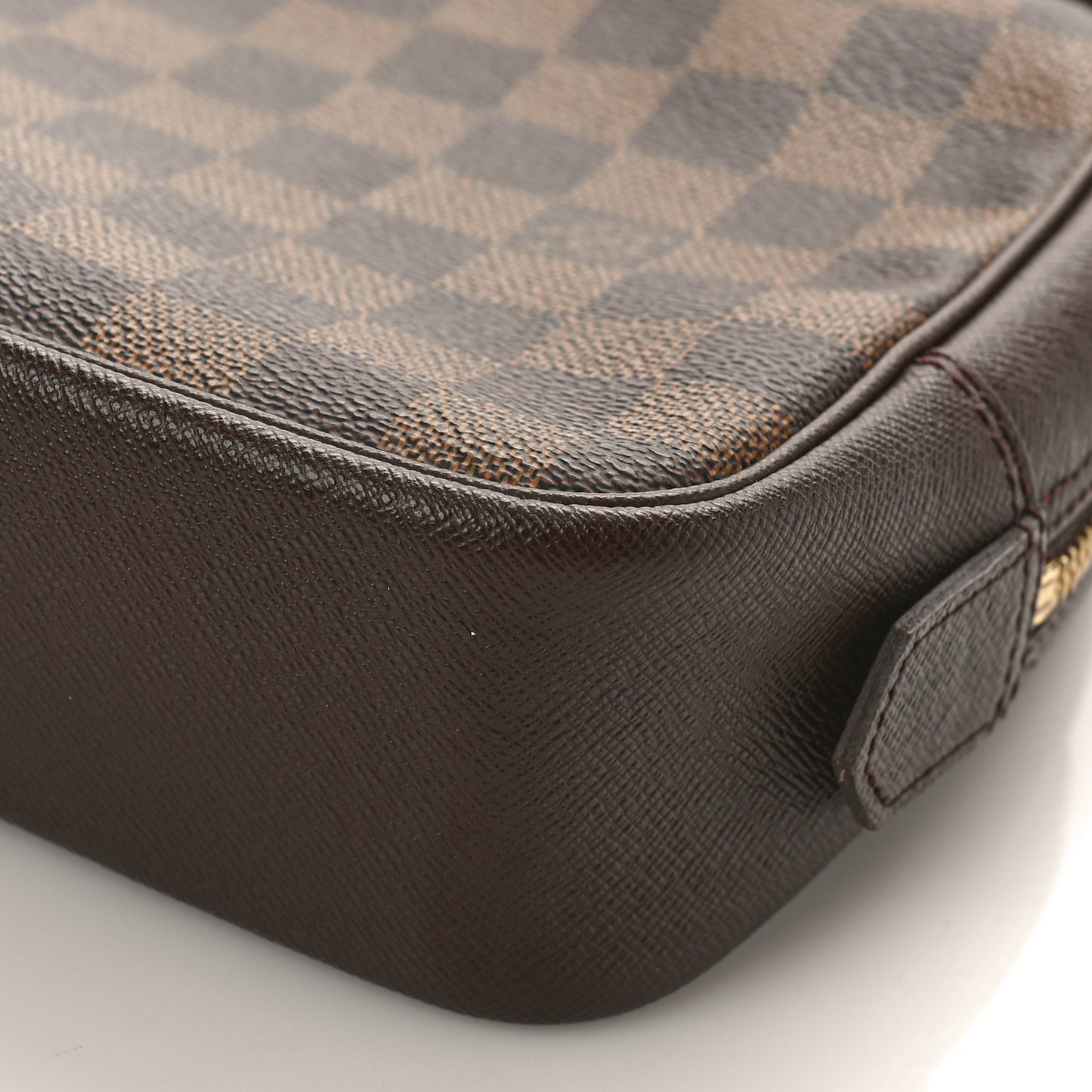 Damier Ebene Trousse Toilette 28
