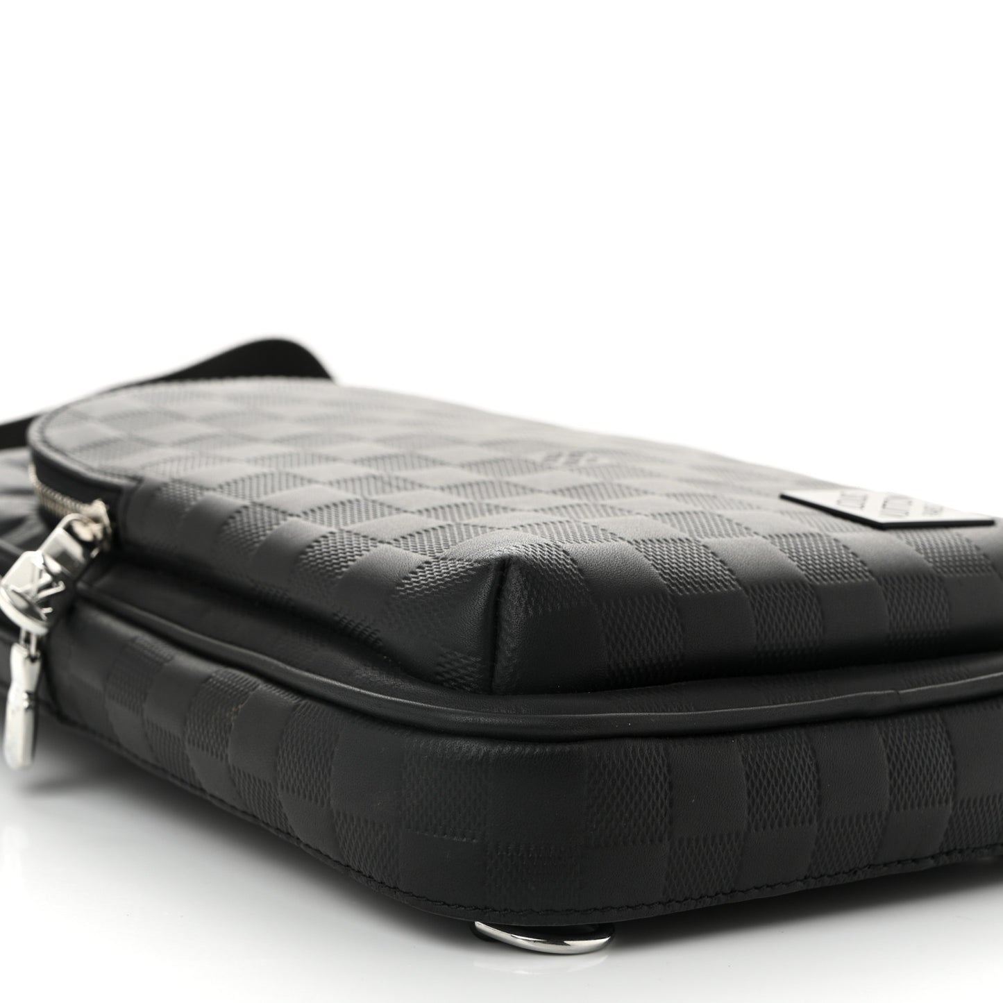 Damier Infini Avenue Sling Bag NM Onyx