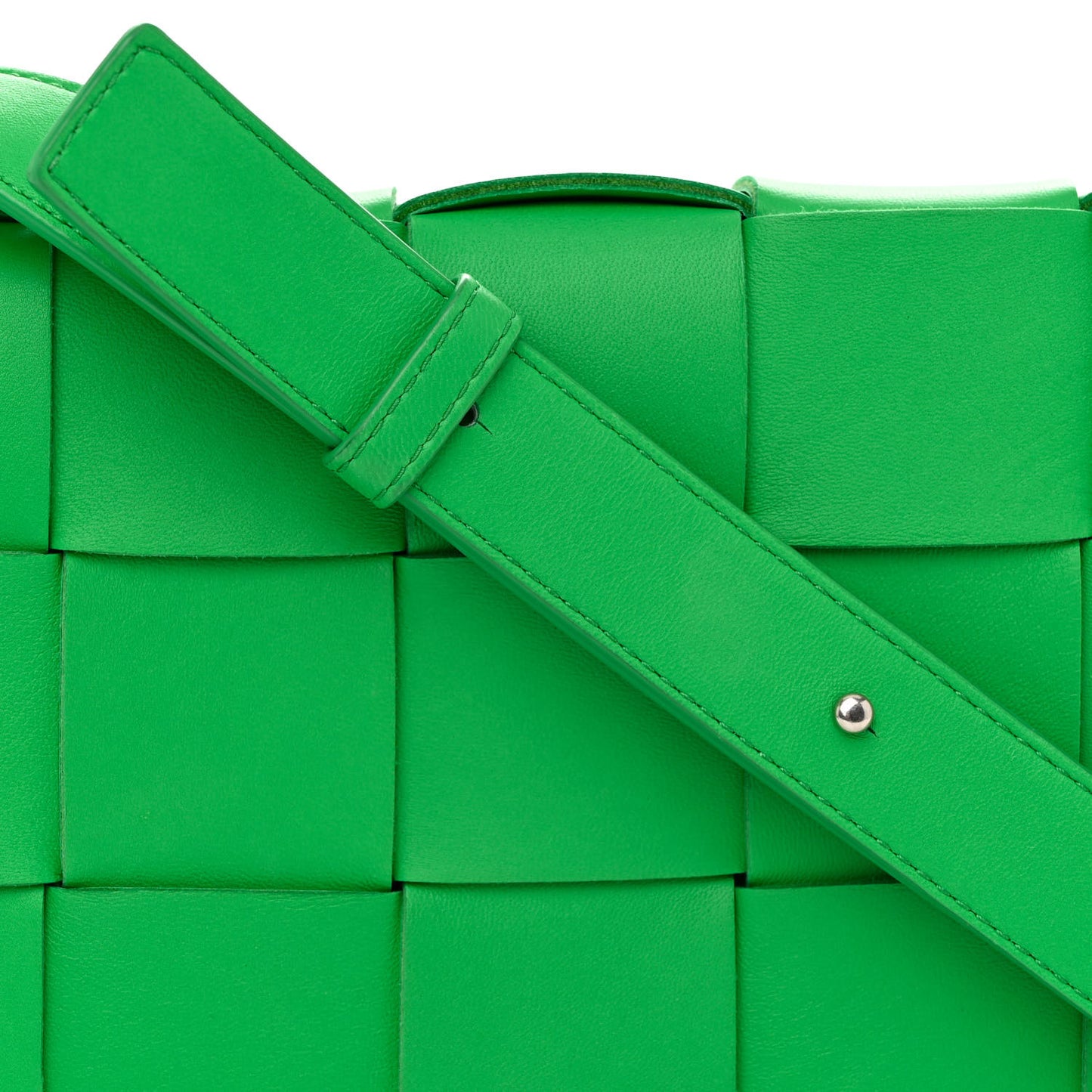 Lambskin Maxi Intrecciato Cassette Crossbody Bag Grass