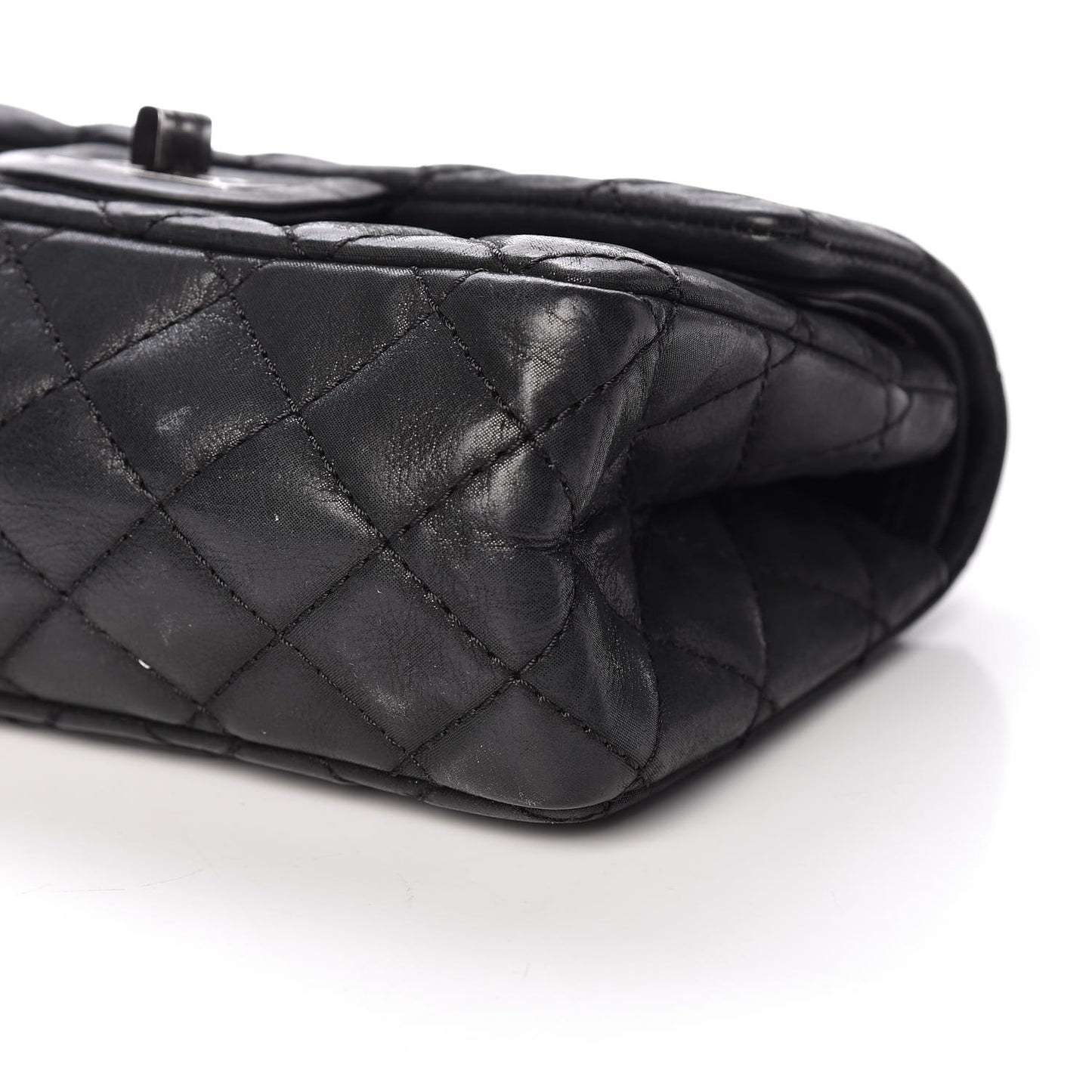 Iridescent Calfskin Quilted 2.55 Reissue 224 Flap Black