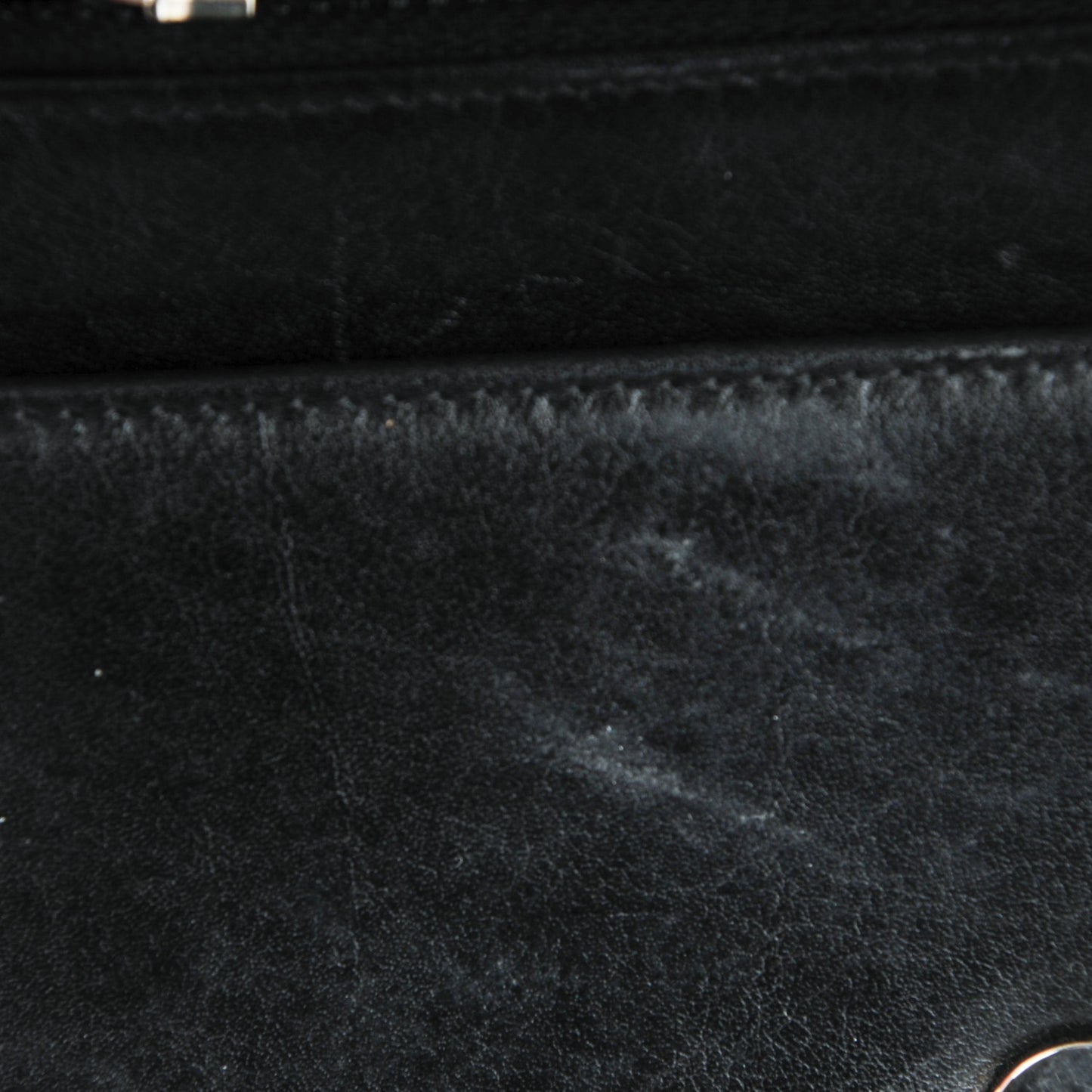 Lambskin Studded CC Wallet On Chain WOC Black