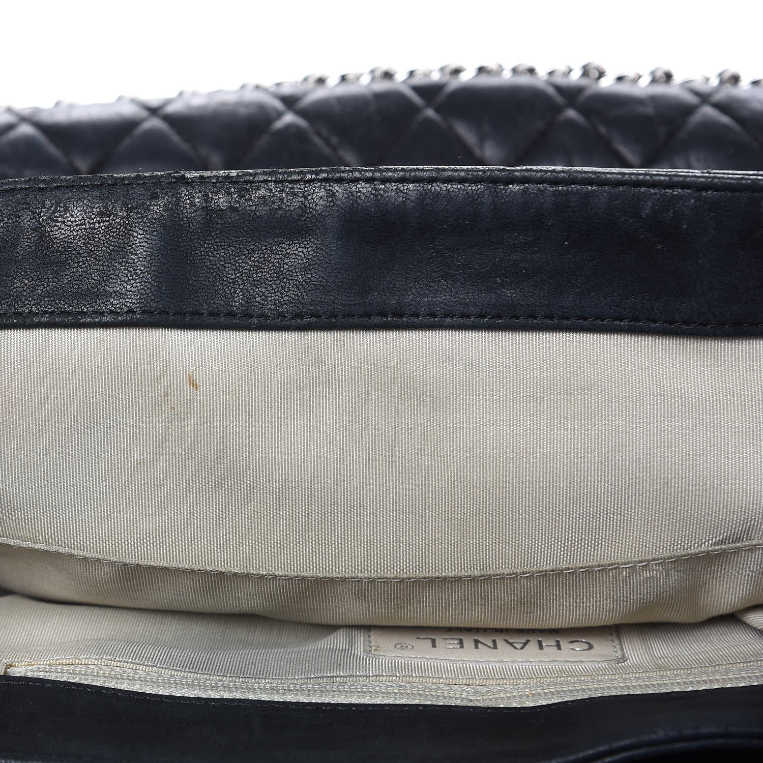 Chanel Washed Lambskin Quilted Maxi Chain Around Flap Black 18 of 19