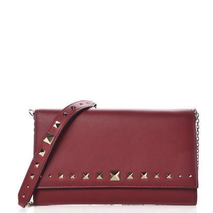 Valentino Garavani Vitello Rockstud Crossbody Wallet On Chain Rubino 1 of 8