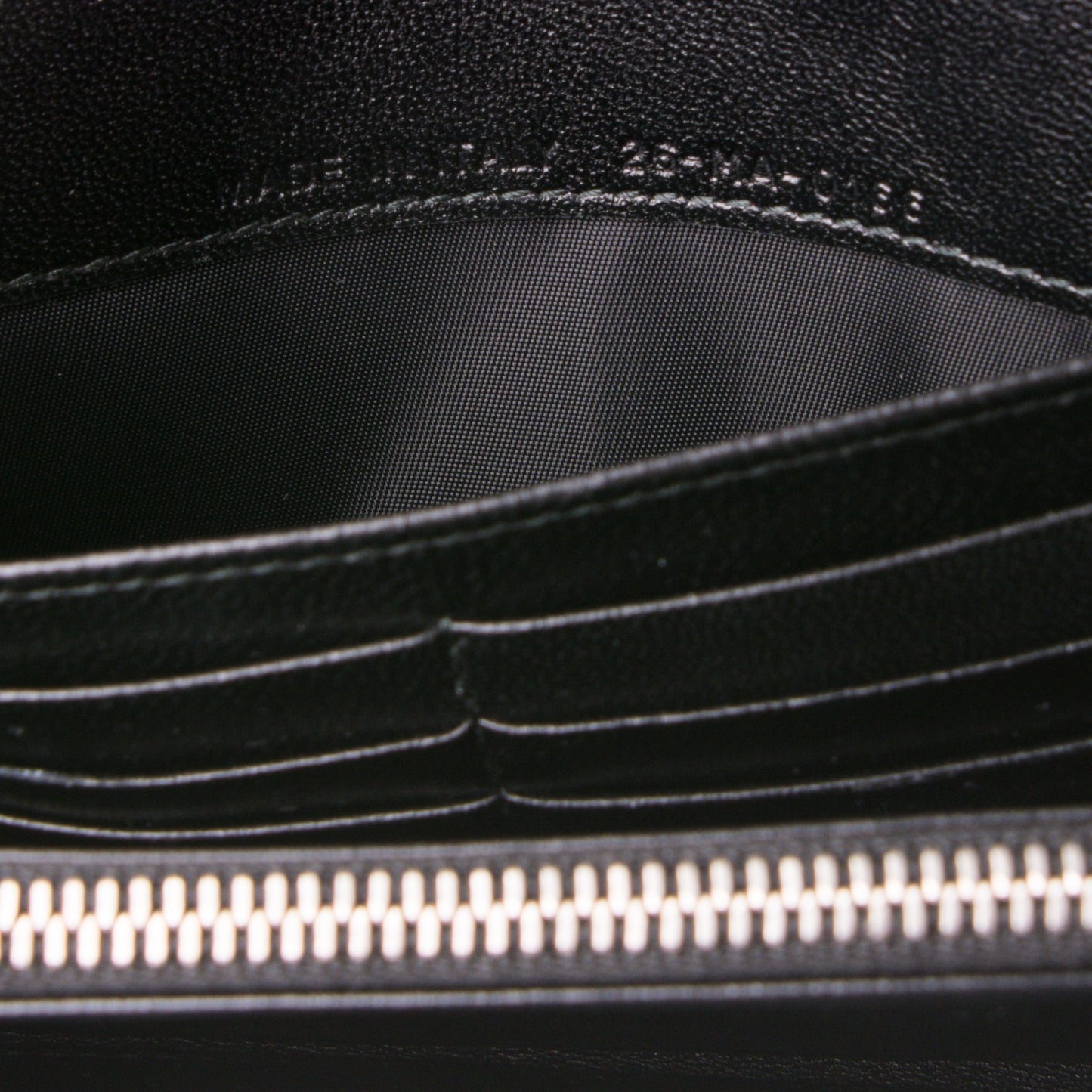 Grained Calfskin Diorama Croisiere Chain Wallet Black