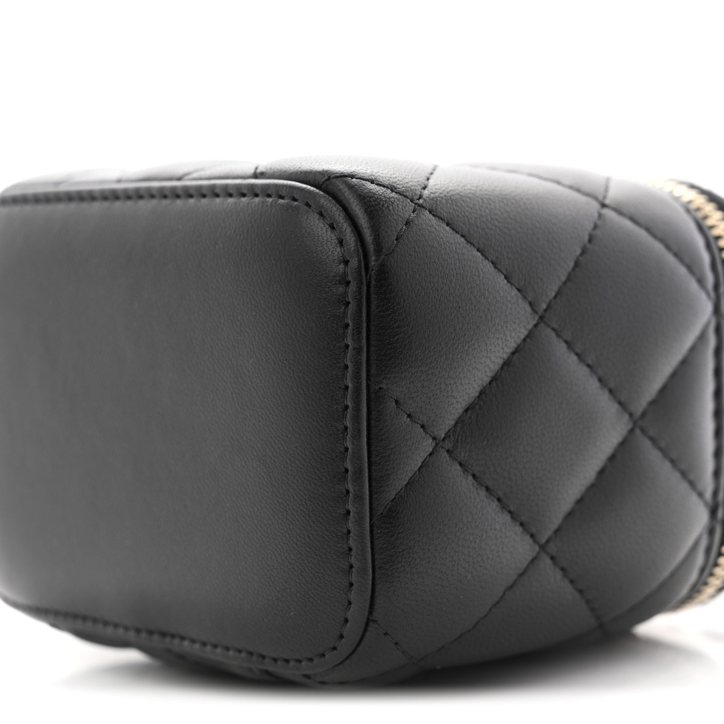 Lambskin Quilted Mini Pearl Crush Vanity Case With Chain Black