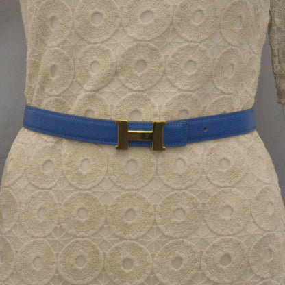 Hermes Courchevel Reversible H Belt 65 Bleu France and Chocolate 2 of 5