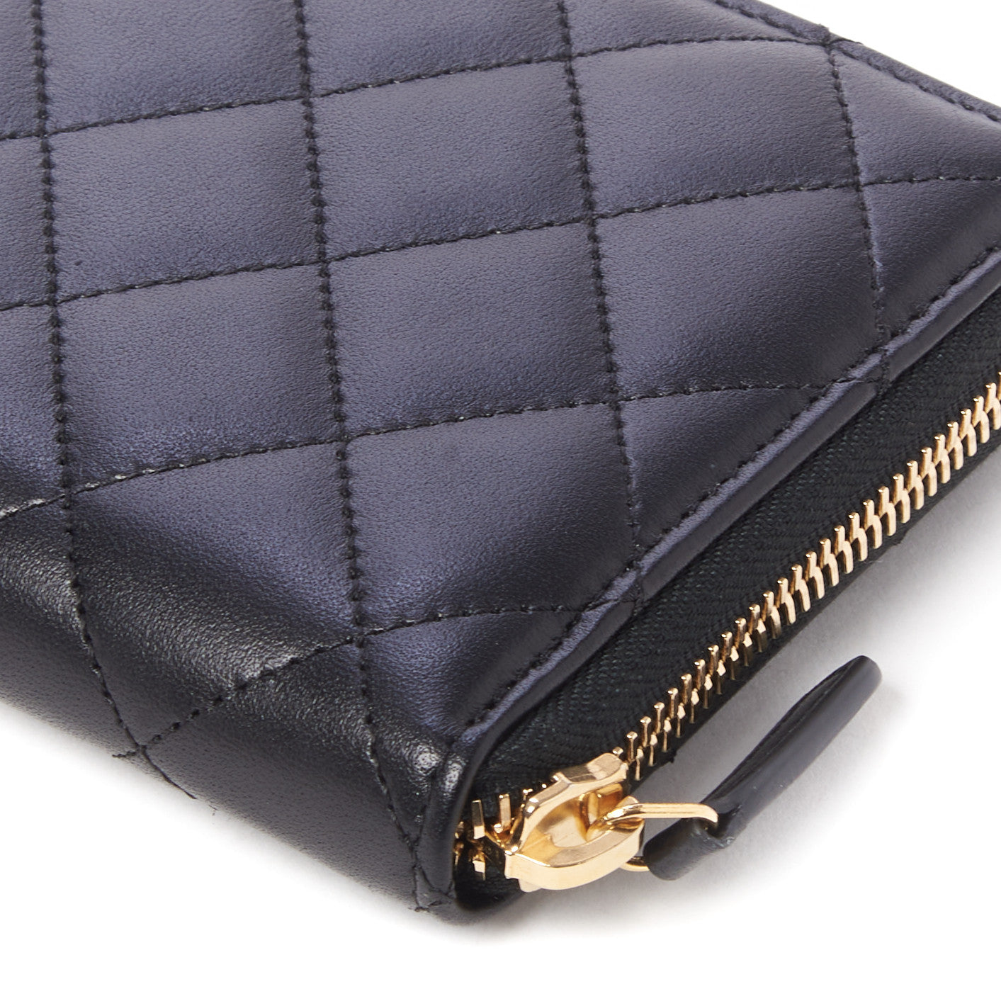 Lambskin Quilted Large Gusset Zip Around Wallet Black