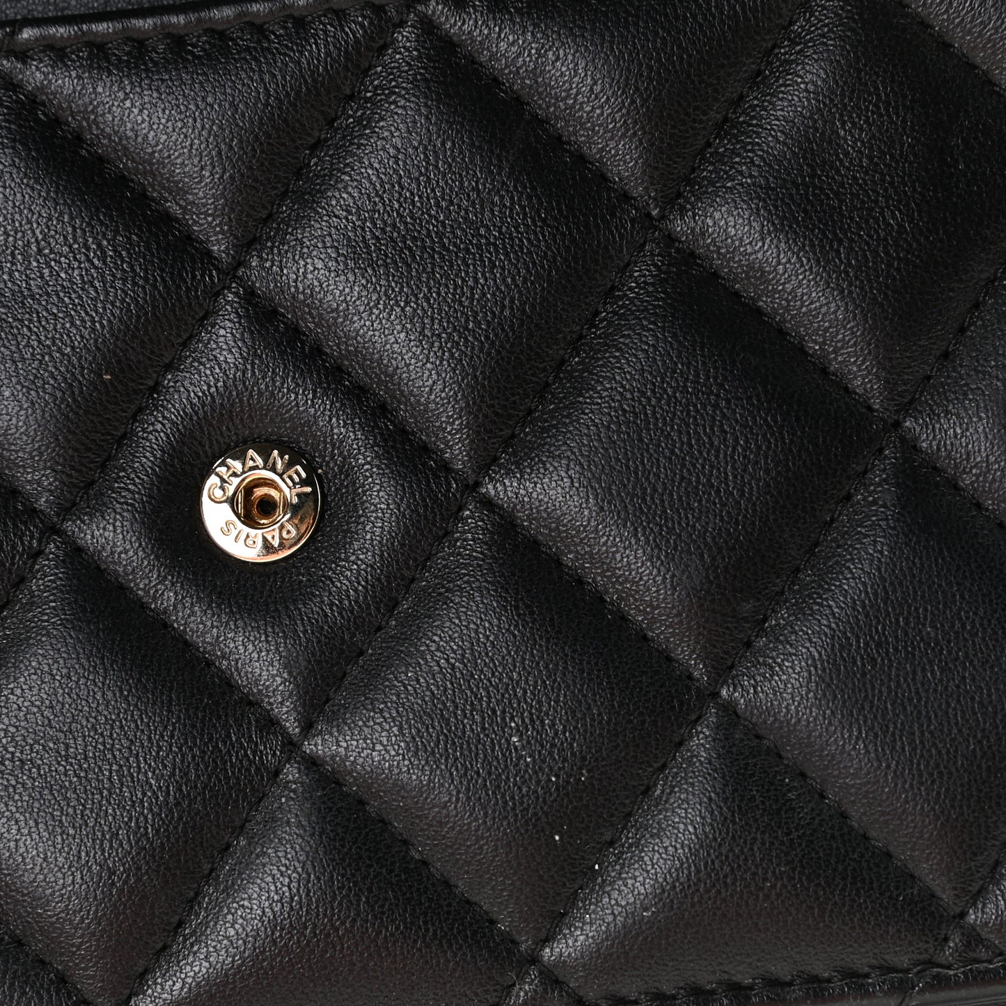 Lambskin Quilted Wallet On Chain WOC Black