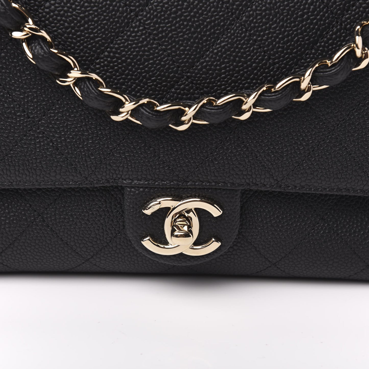 Caviar Quilted City Walk Flap Black