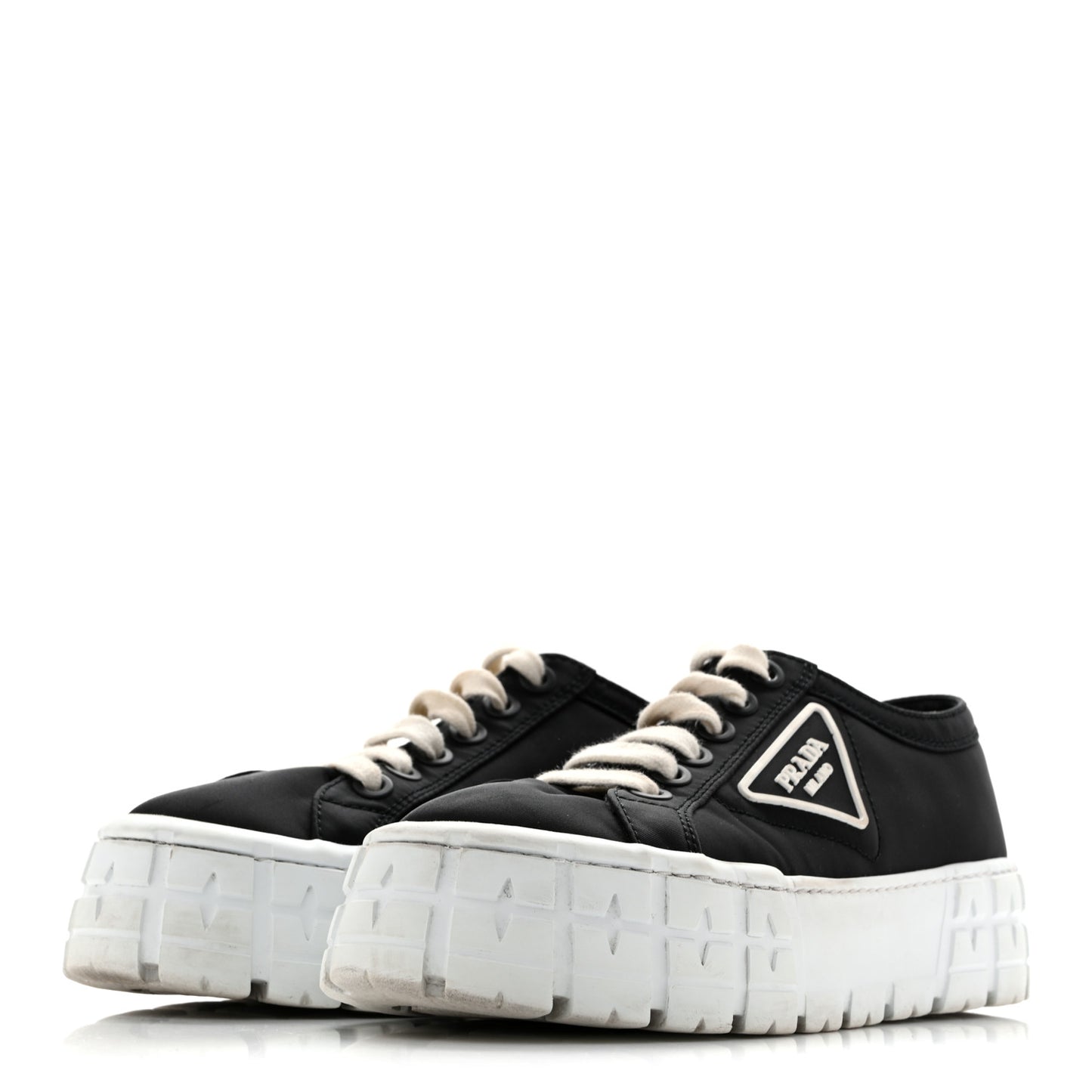 Re-Nylon Gabardine Triangle Logo Double Wheel 50mm Sneakers 38.5 Black