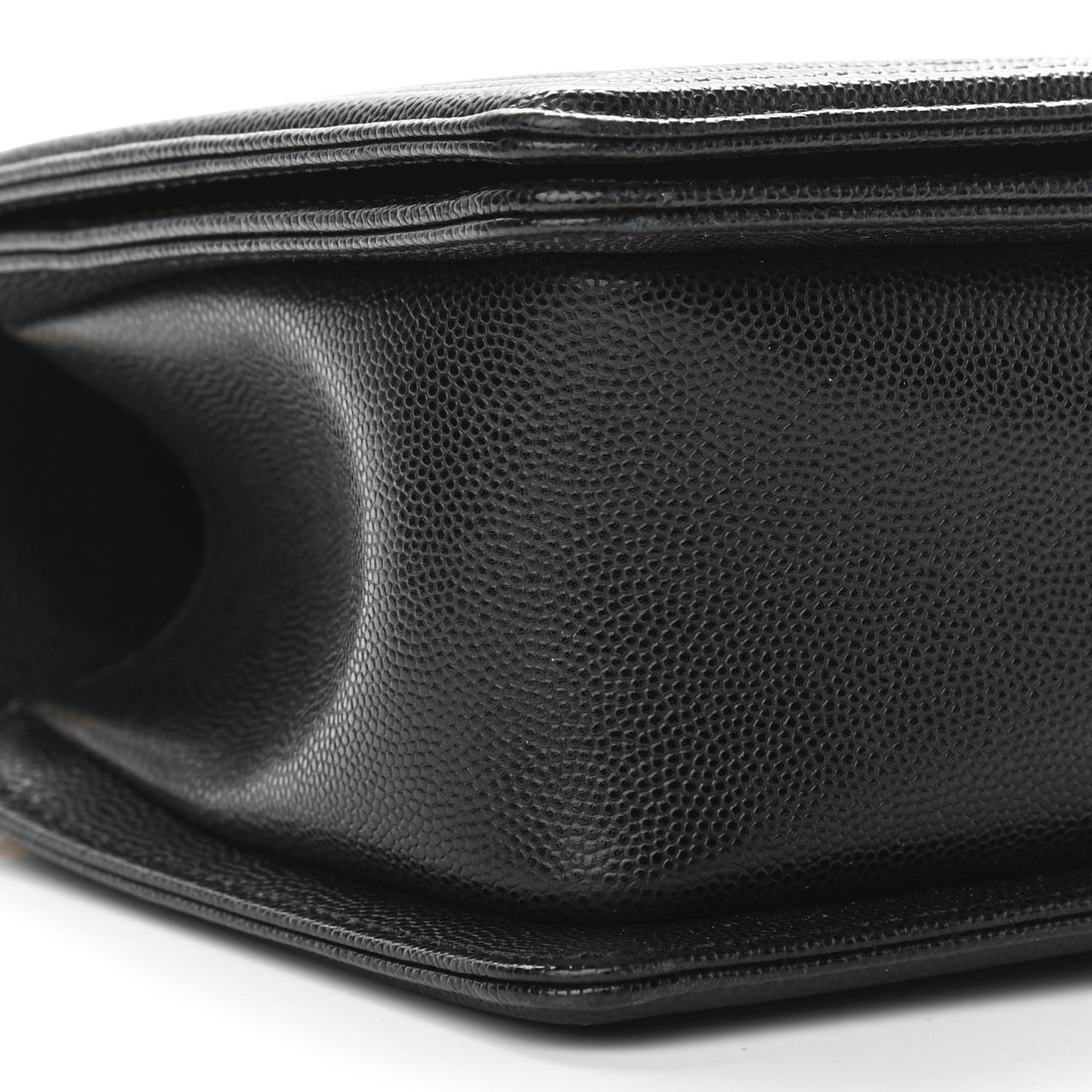 Caviar Quilted Medium Boy Flap Black