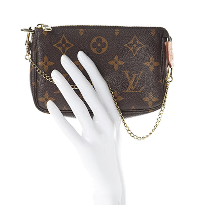 Louis Vuitton Monogram Mini Pochette Accessories 2 of 8