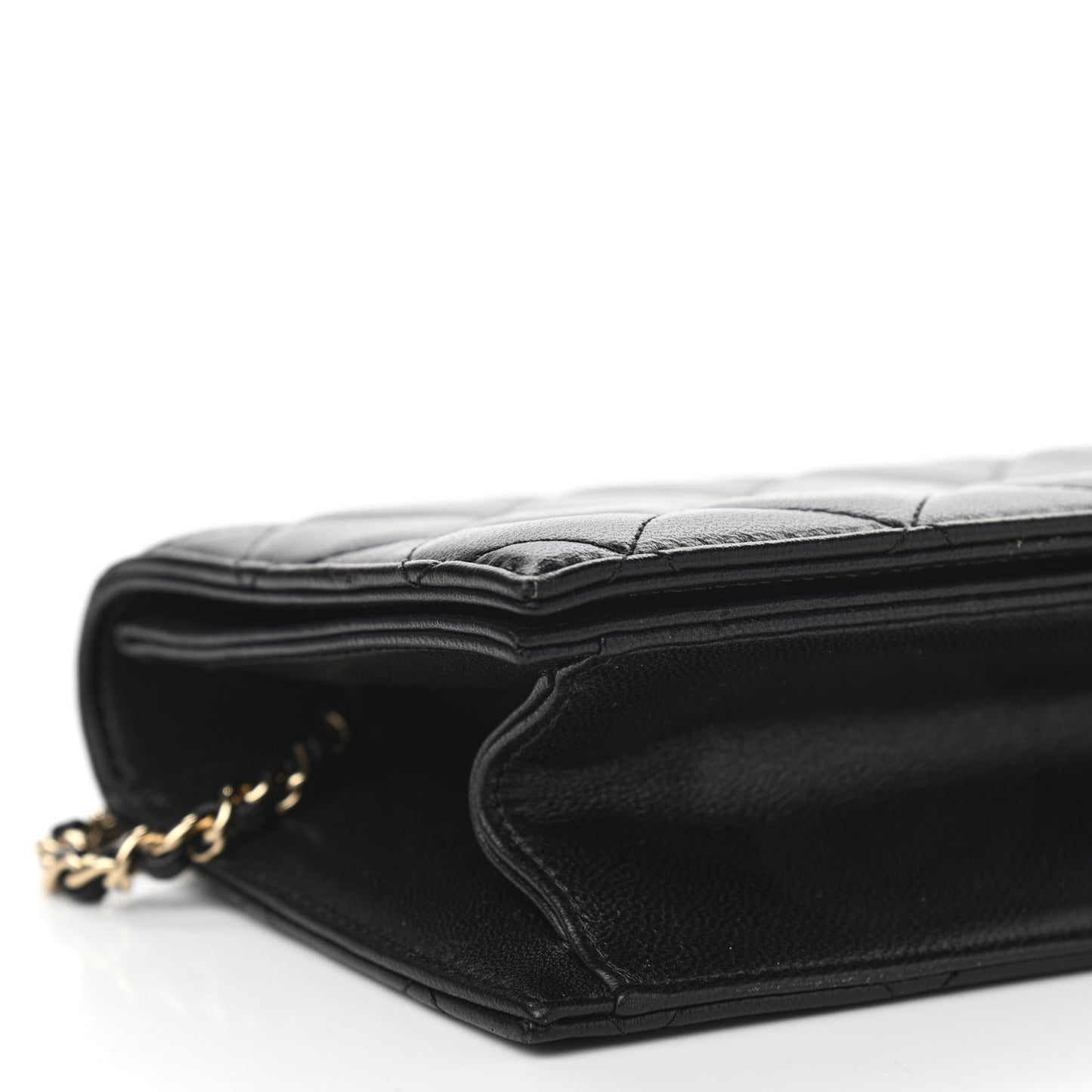 Lambskin Enamel Camellia Clutch With Chain Black