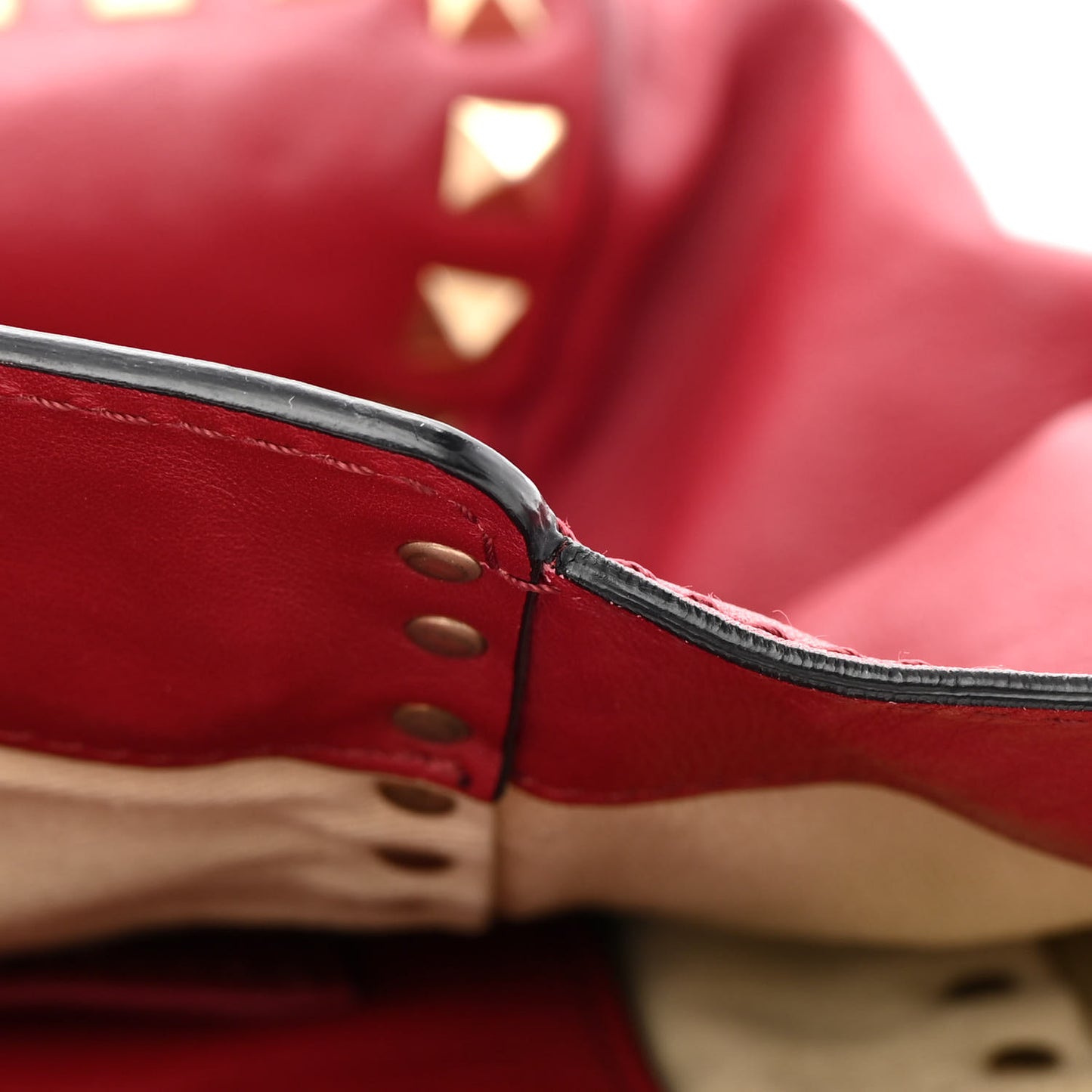 Vitello Medium Rockstud Tote Rosso Valentino