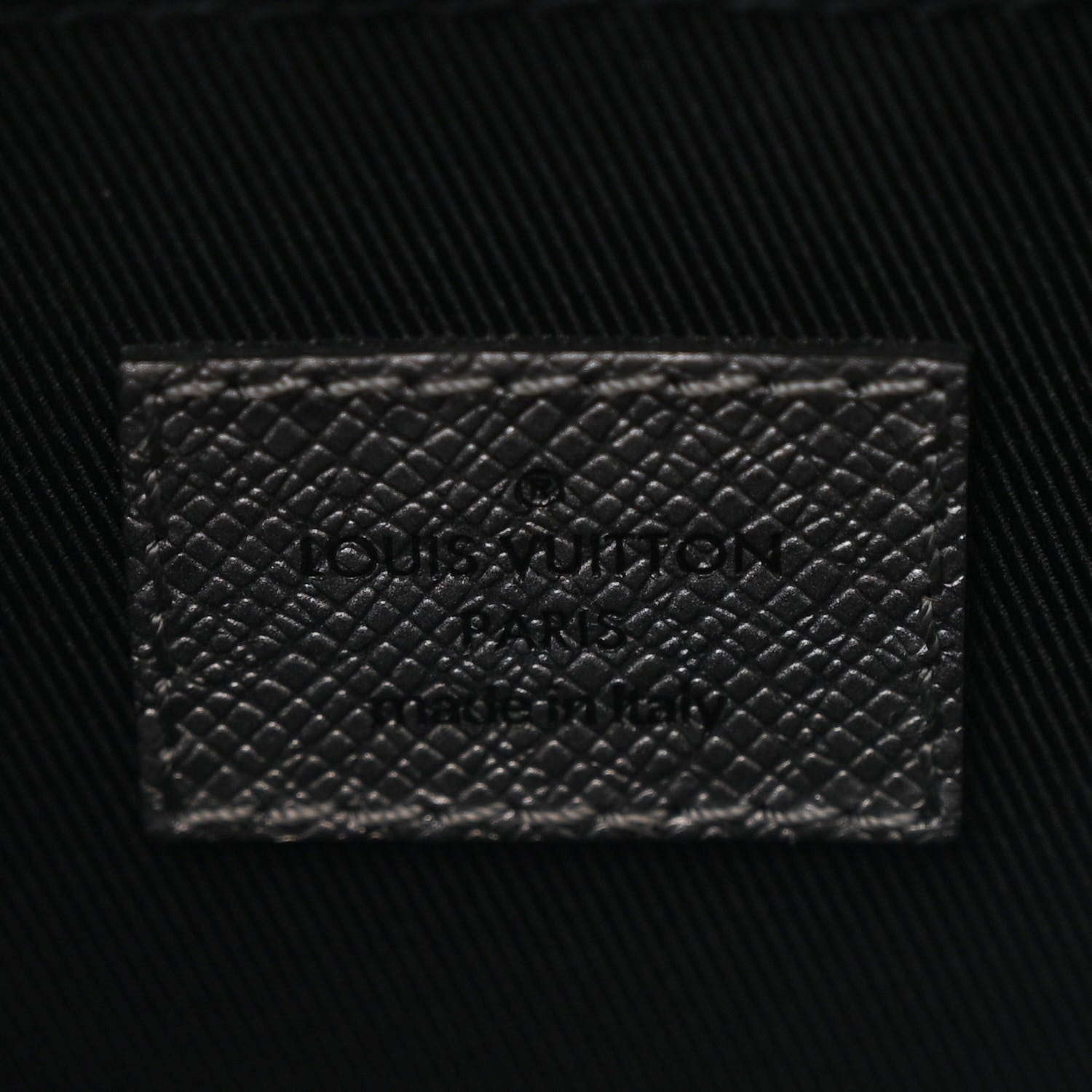 Louis Vuitton Taigarama Outdoor Messenger Gunmetal 6 of 9