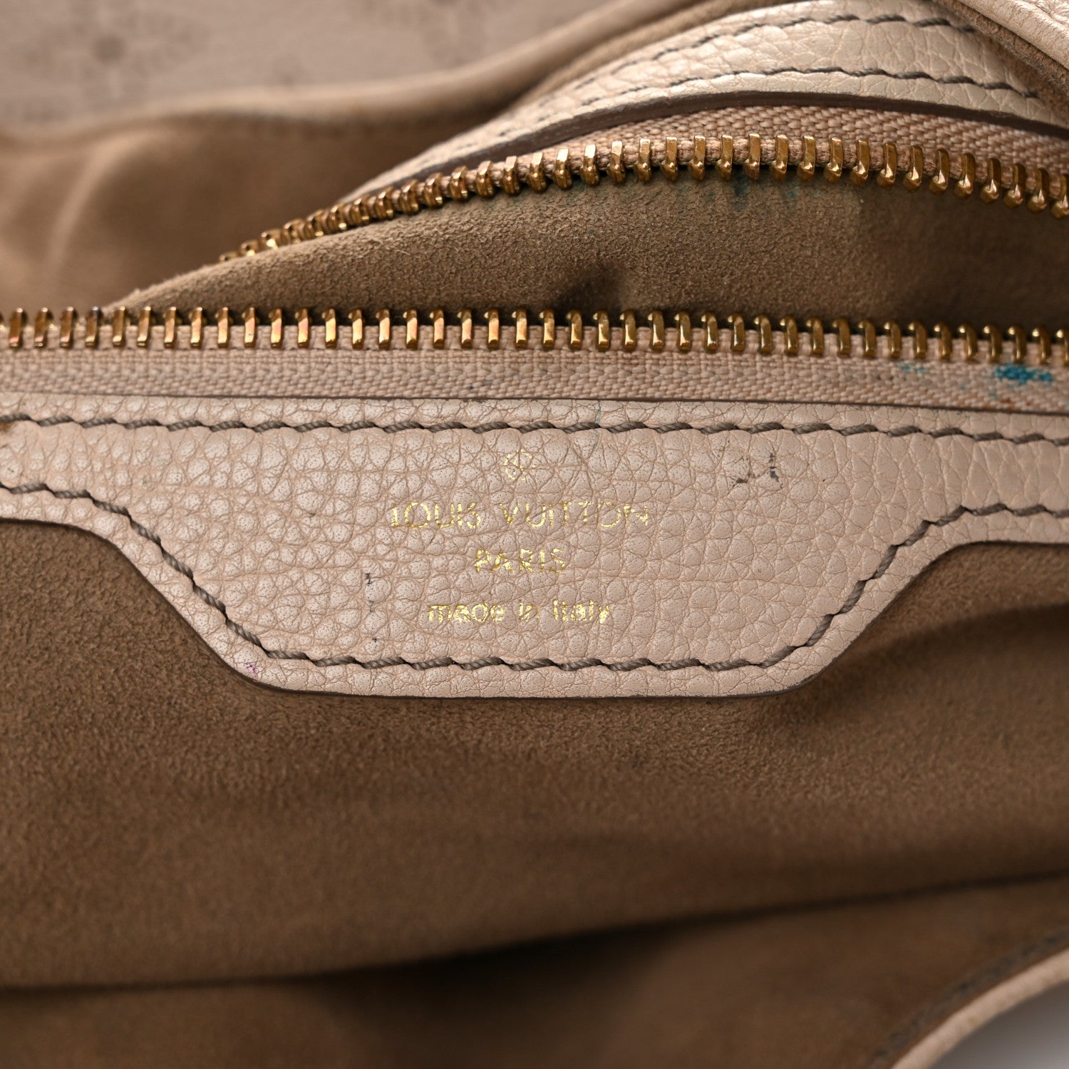 Louis Vuitton Mahina L Coquille 6 of 13