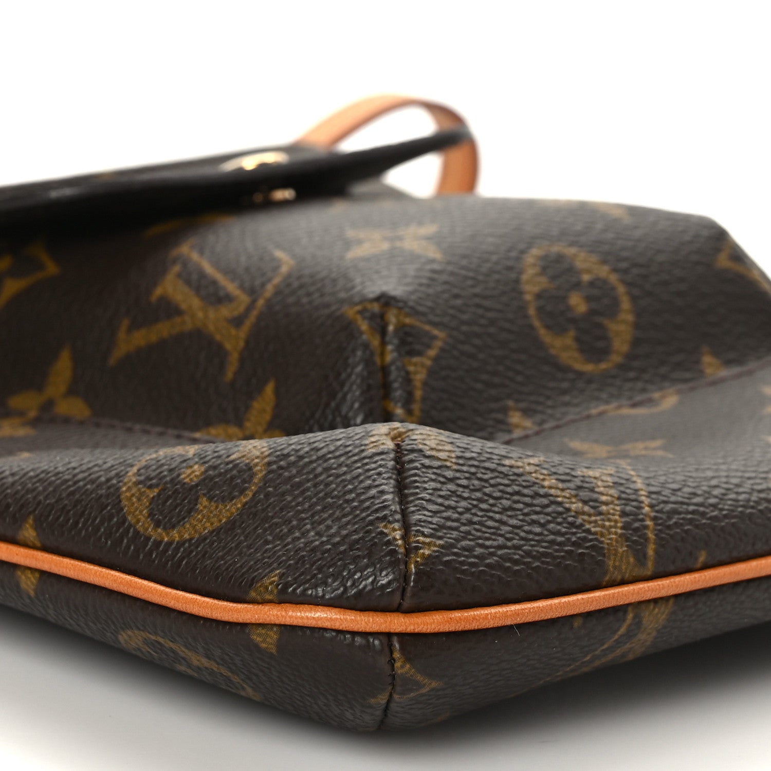 Louis Vuitton Monogram Partition Wristlet 6 of 7