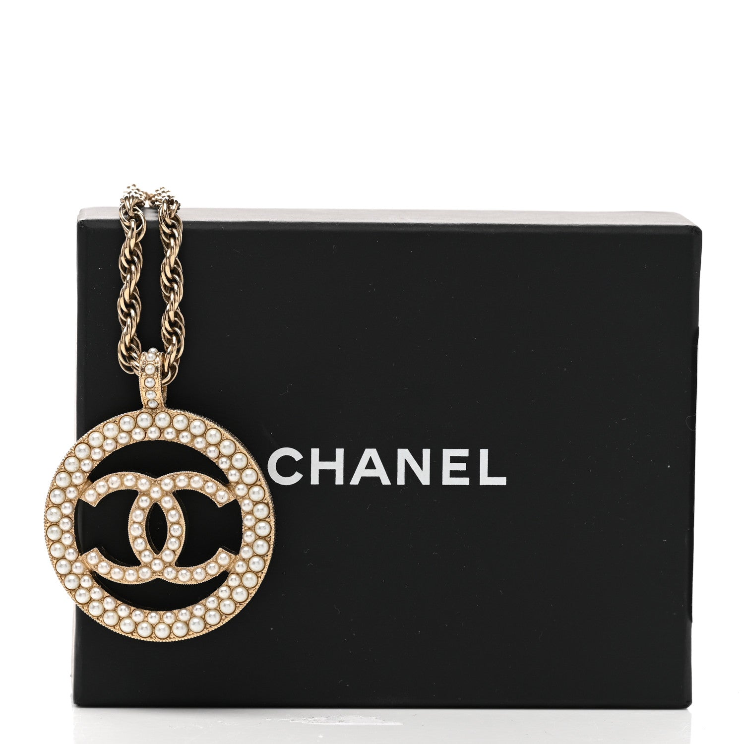 Chanel Pearl CC Round Pendant Necklace Gold 7 of 7