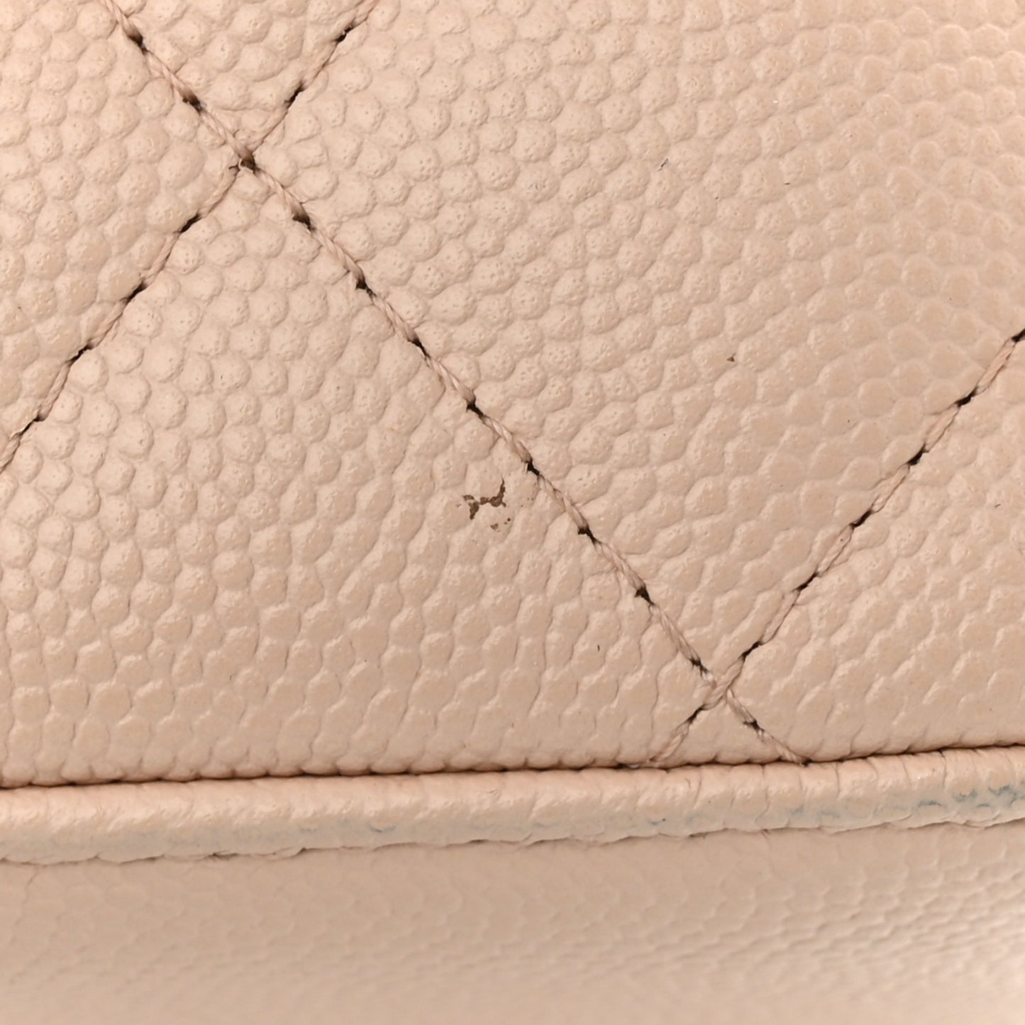 Caviar Quilted Small Vanity Case With Chain Light Beige