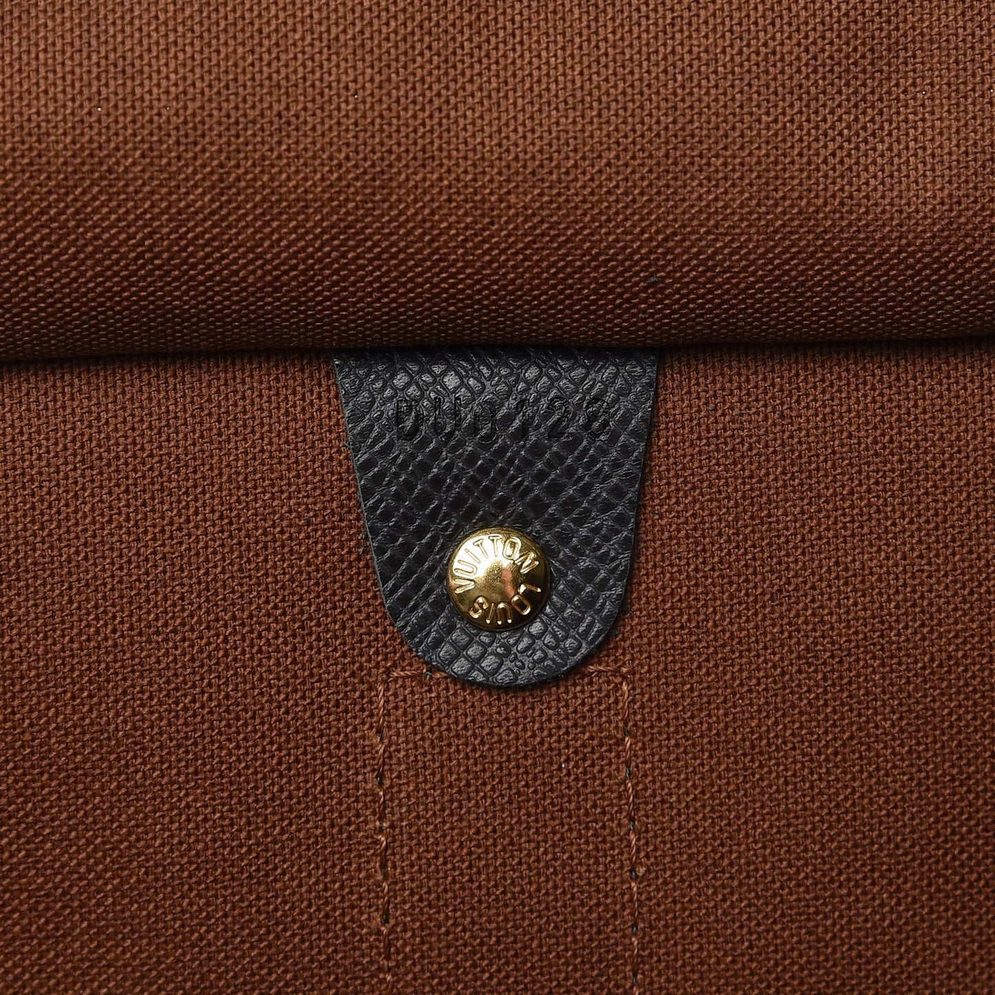 Monogram Taiga Outdoor Keepall Bandouliere 55