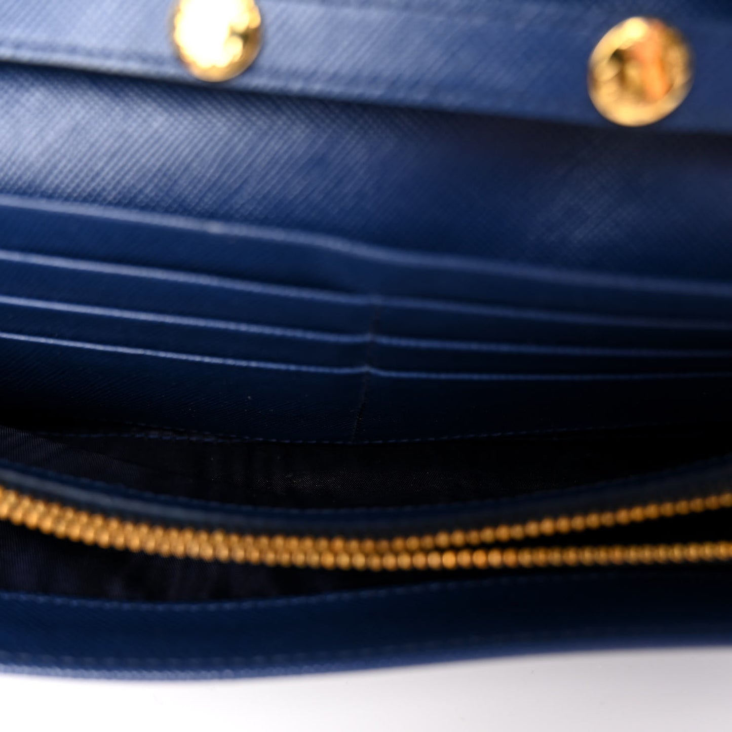 Saffiano Metal Oro Chain Wallet Bleuette