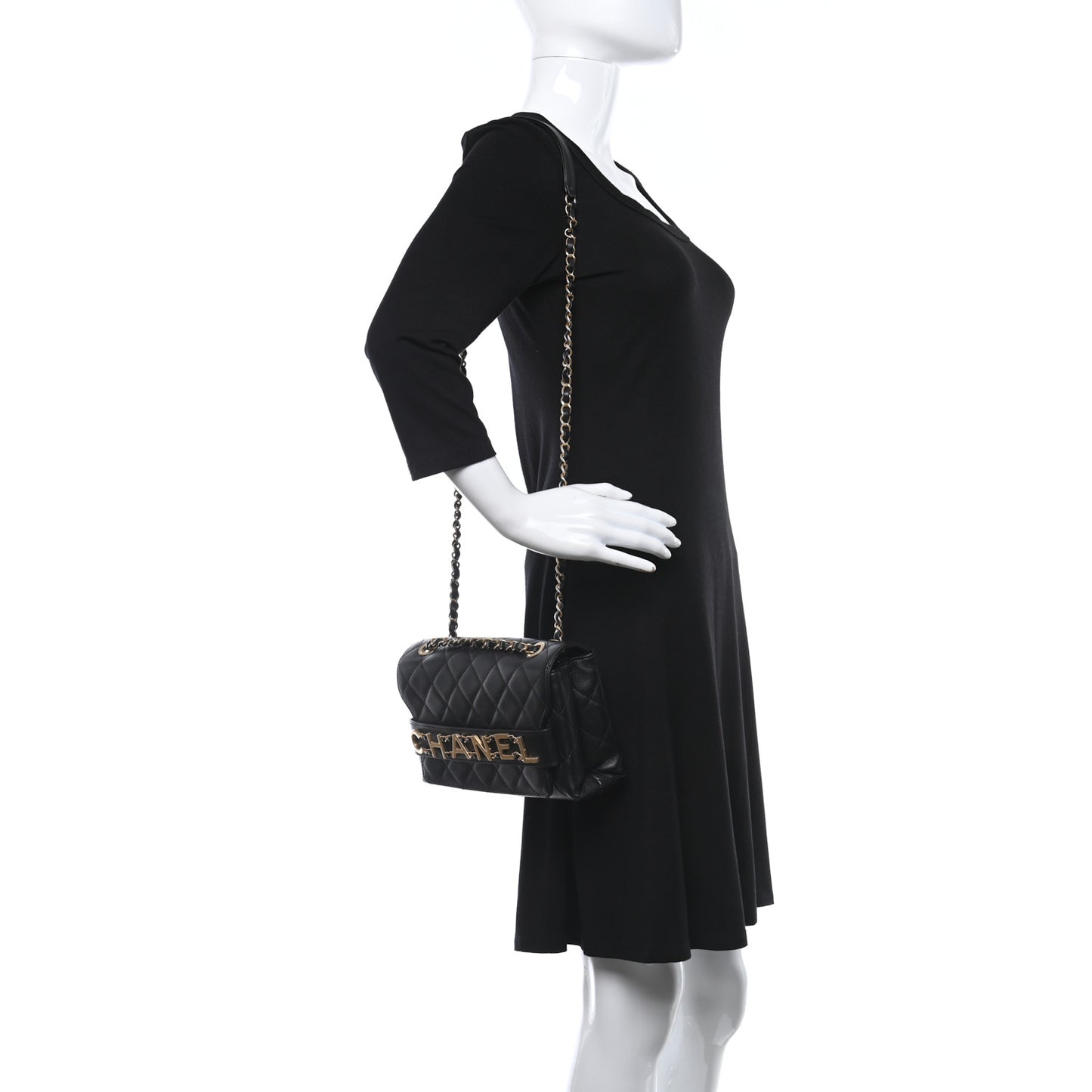 Calfskin Quilted Enchained Flap Black