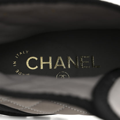 Chanel Fabric Grosgrain Quilted Cap Toe Lace Up Combat Boots 39 Grey Black 7 of 9