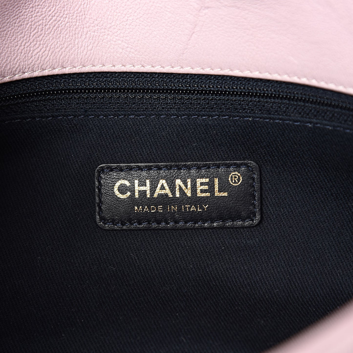 Wrinkled Lambskin Chevron Quilted Medium Flap Light Pink