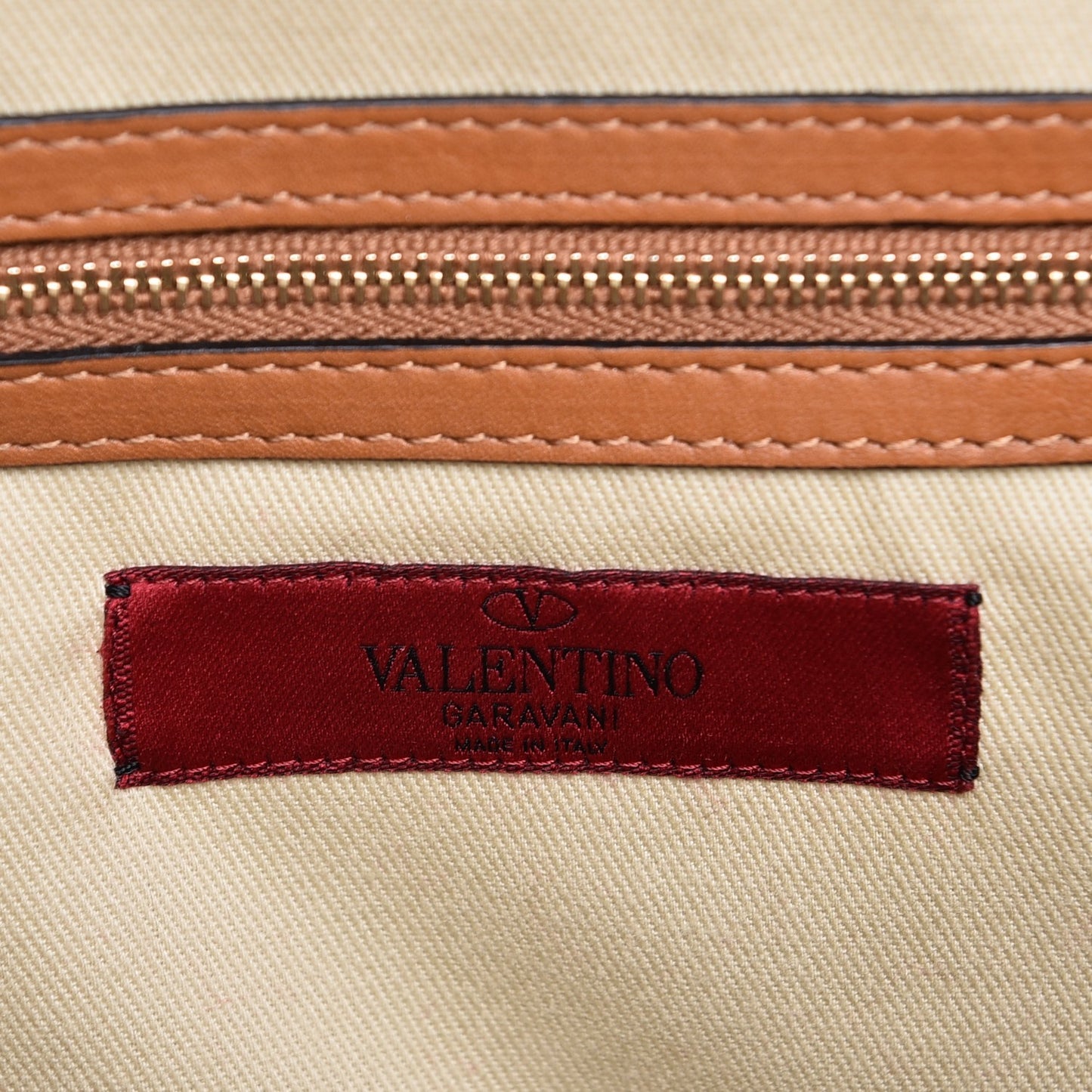 Vitello Rockstud Dome Shopper Light Cuir