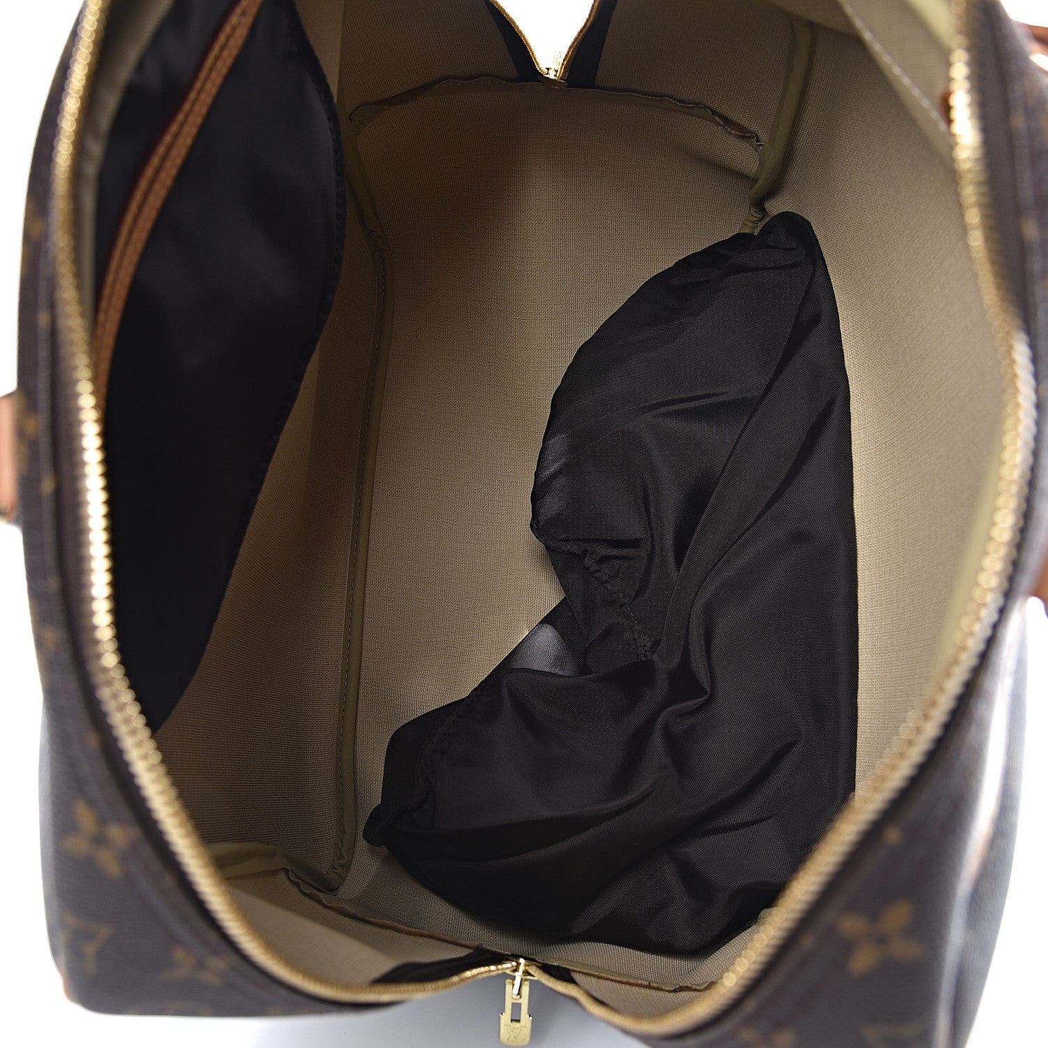 Louis Vuitton Monogram Evasion Sports Bag 6 of 13