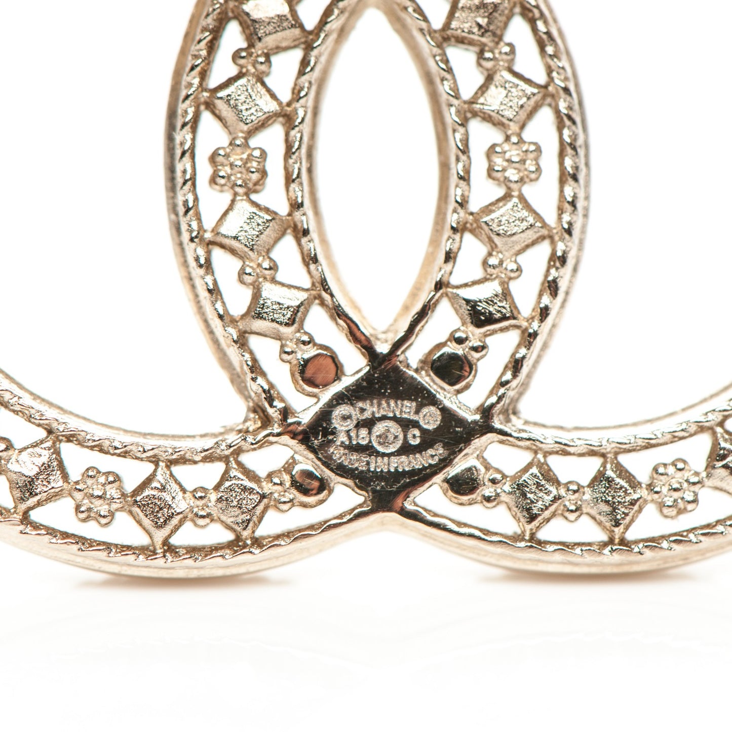 CC Small Brooch Light Gold