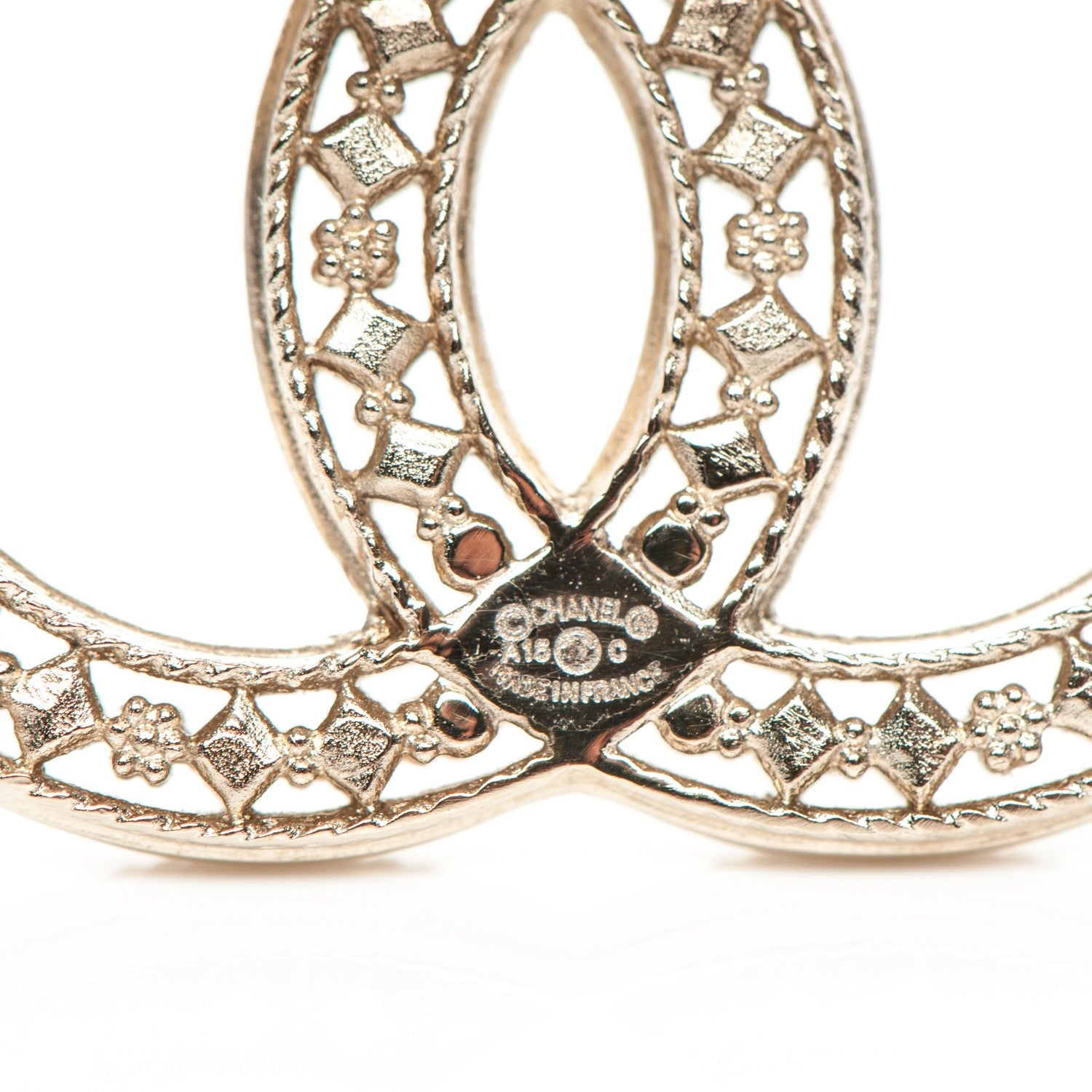 Chanel CC Small Brooch Light Gold 5 of 5