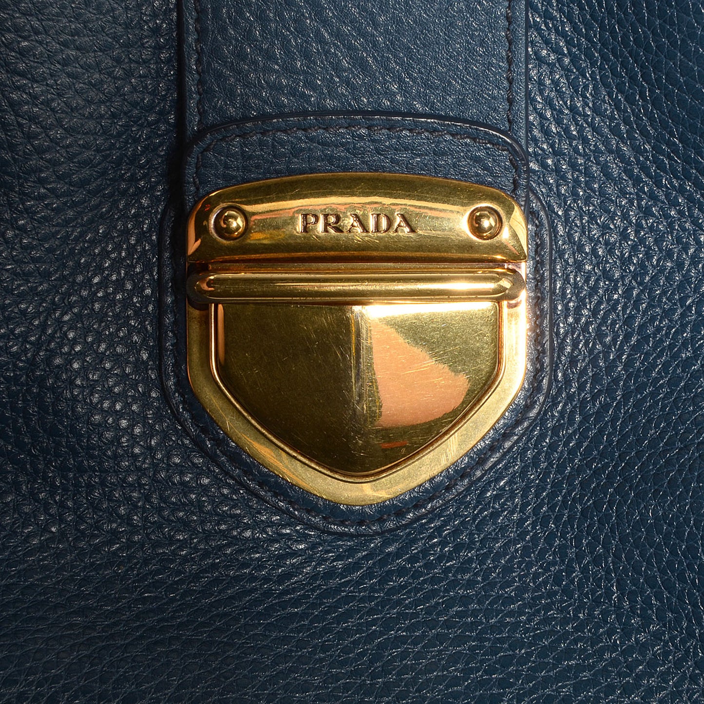 Vitello Daino Handbag Bleuette