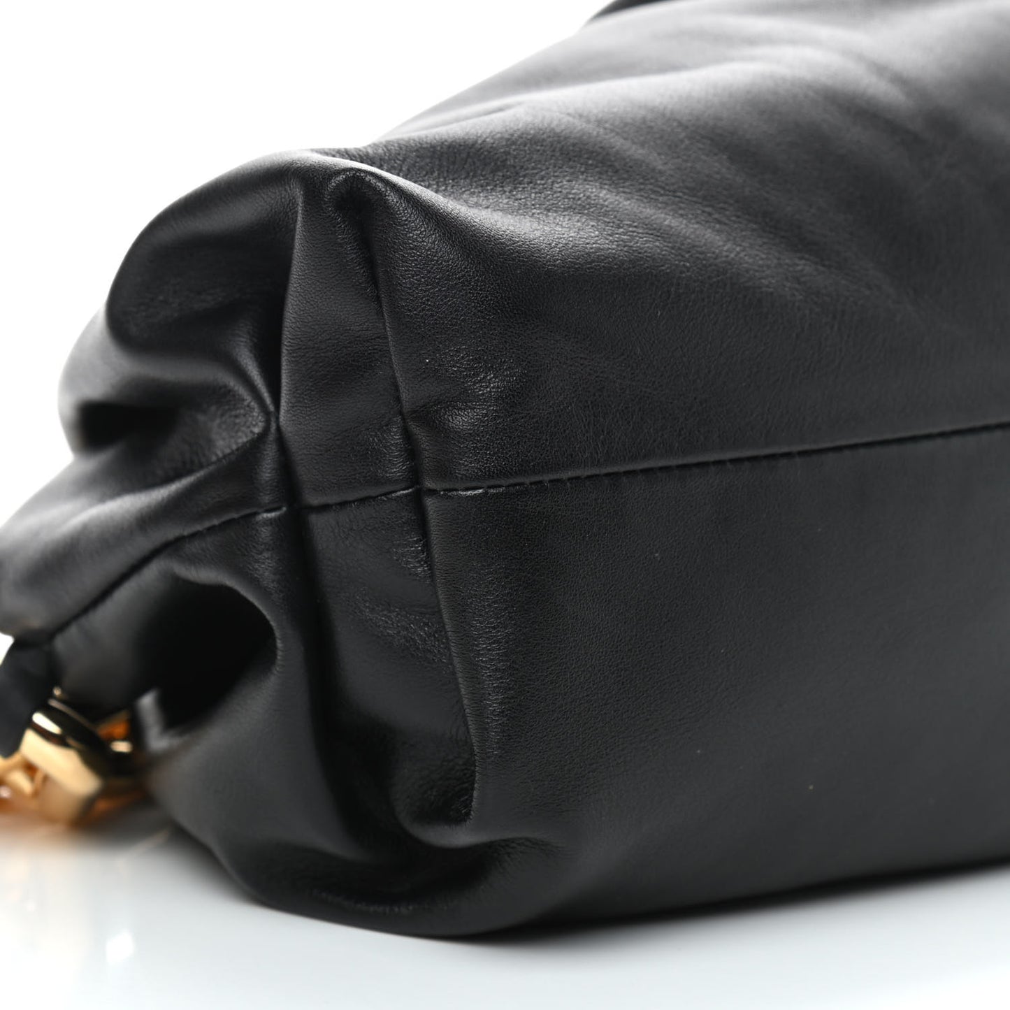 Calfskin The Pouch Chain Black