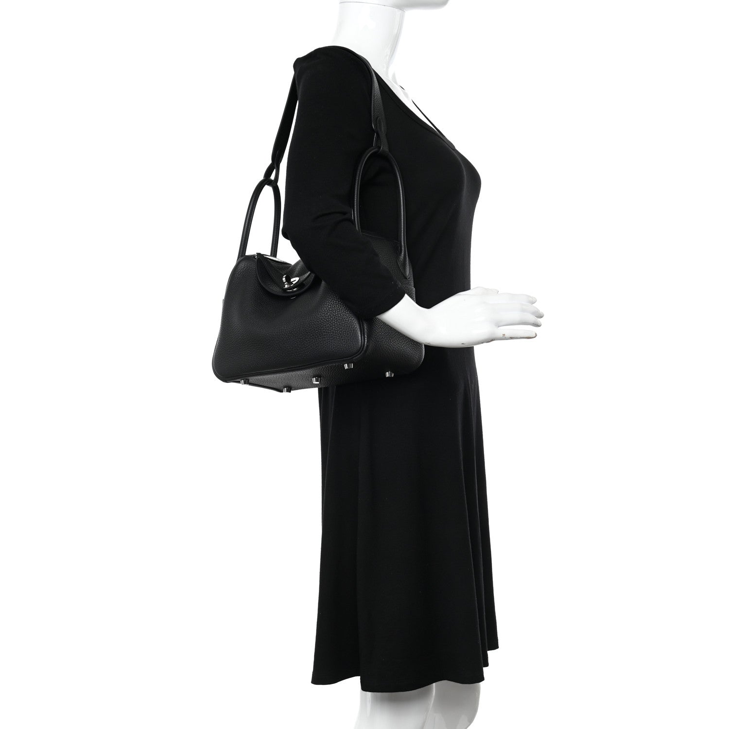 Hermes Taurillon Clemence Lindy 26 Black 2 of 12