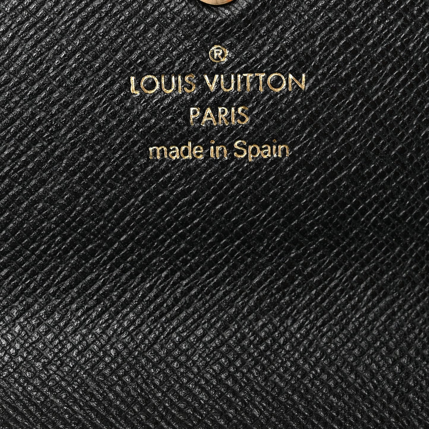 Epi Porte Tresor International Wallet Black