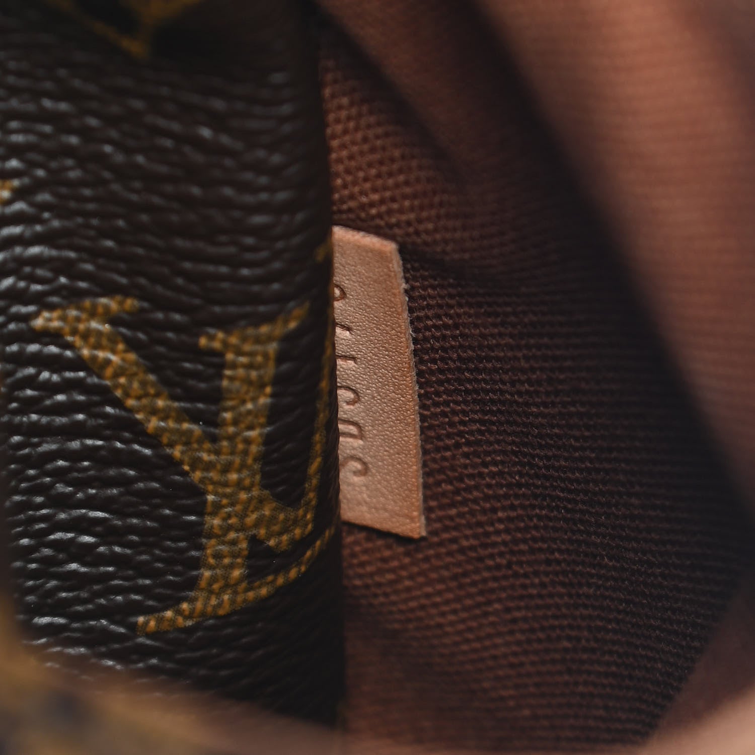 Louis Vuitton Monogram Totally PM 9 of 9