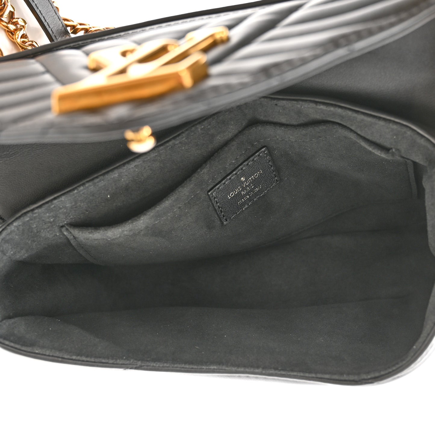 Calfskin New Wave Chain MM Black
