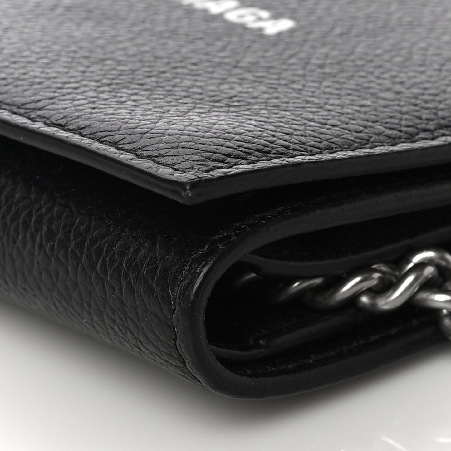 Grained Calfskin Logo Cash Chain Wallet Black White