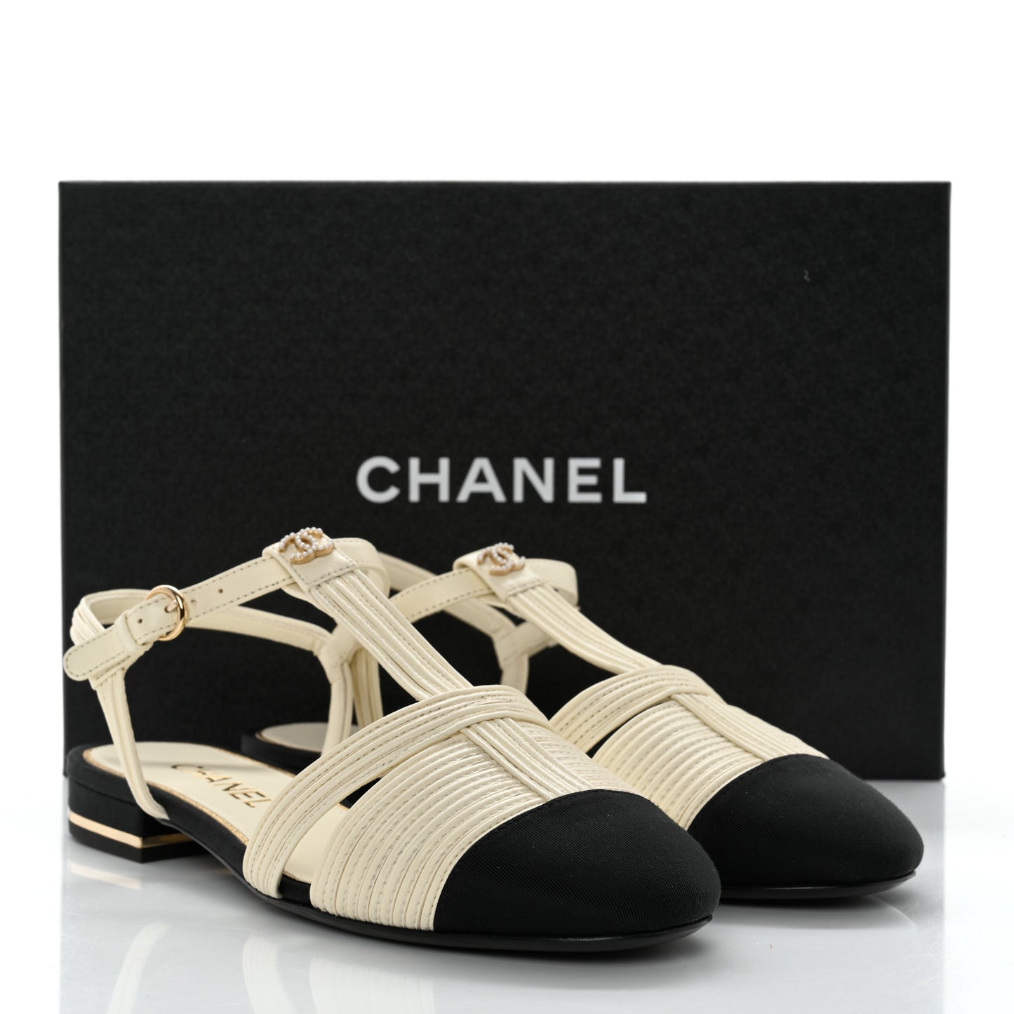 Lambskin Grosgrain Pearl CC Cap Toe Open Sandals 37 Ivory Black