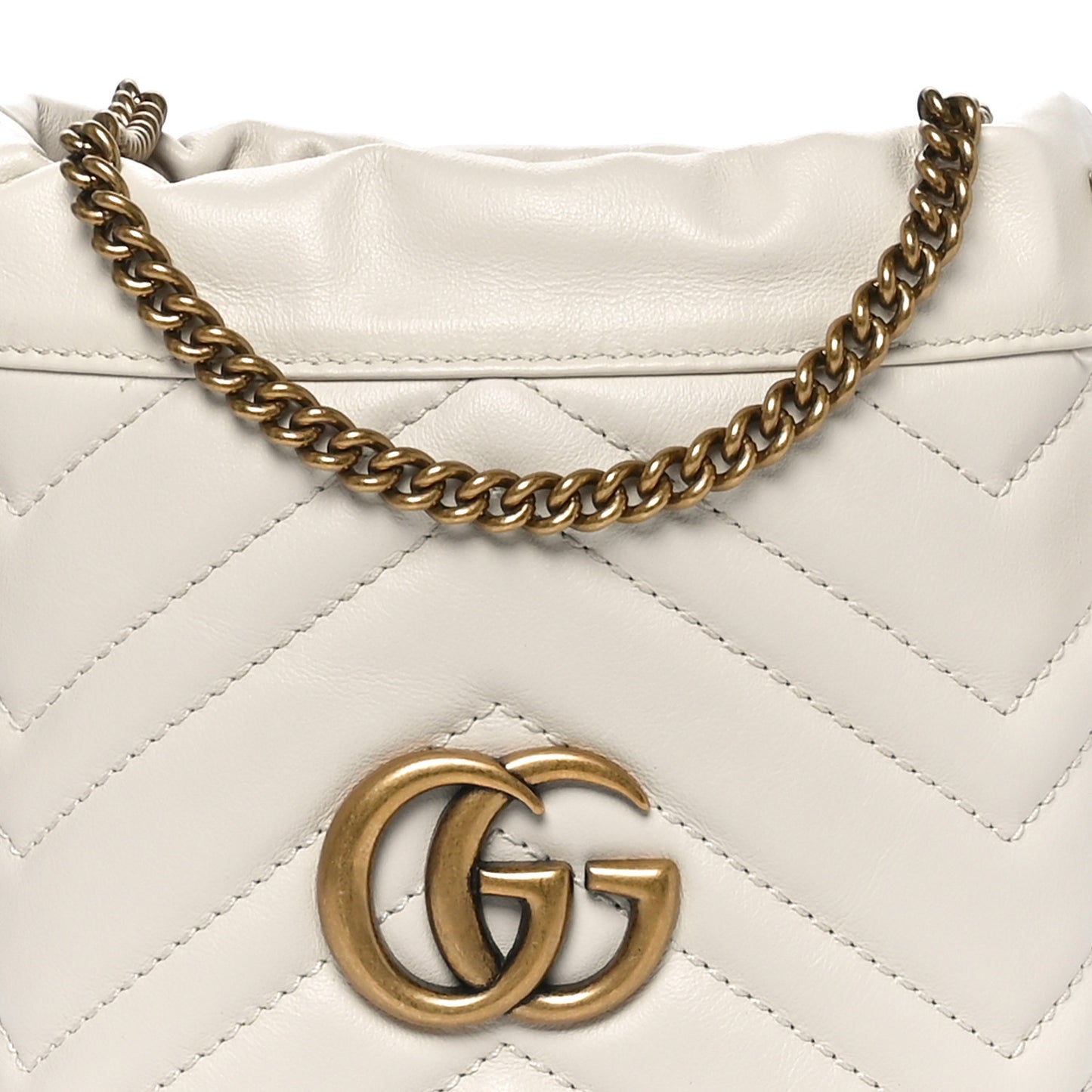Calfskin Matelasse Mini GG Marmont 2.0 Bucket Bag White