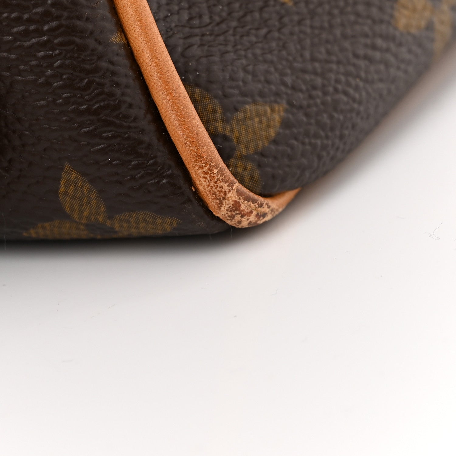 Louis Vuitton Monogram Manhattan GM 10 of 14
