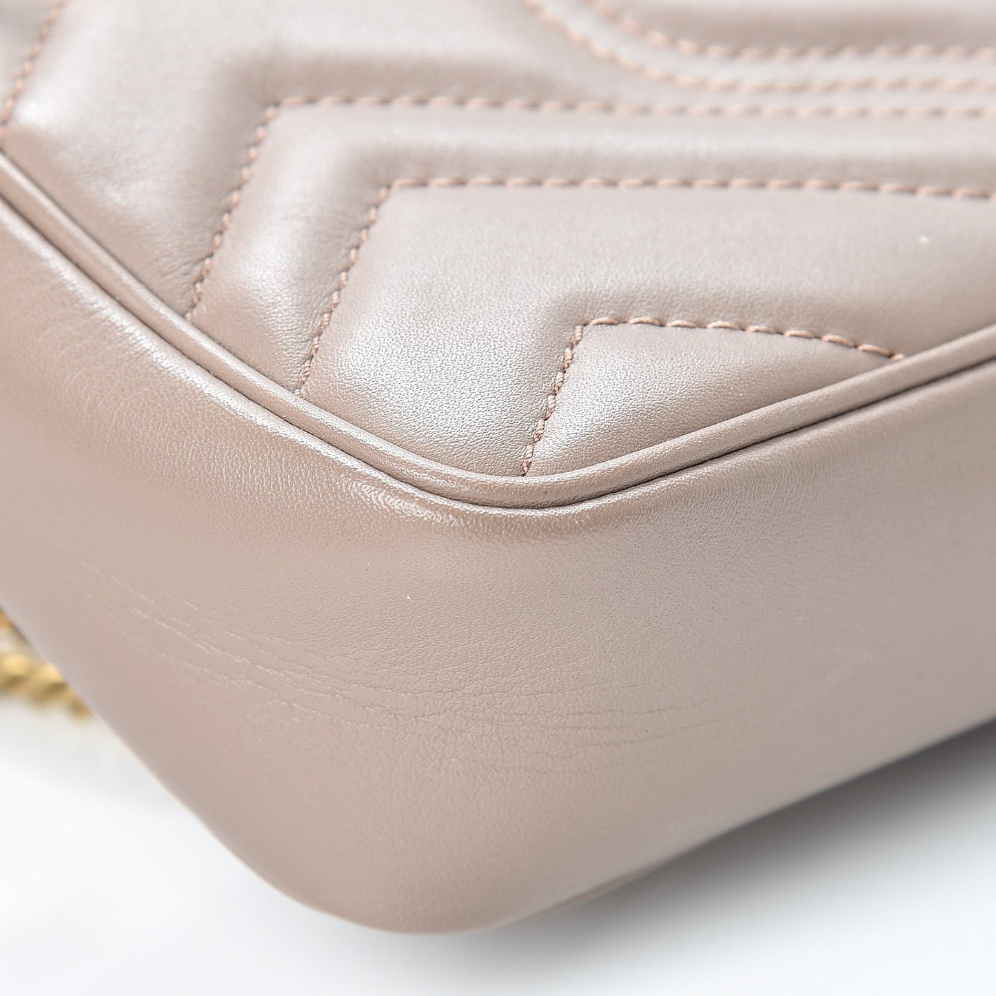 Calfskin Matelasse Super Mini GG Marmont Shoulder Bag Porcelain Rose
