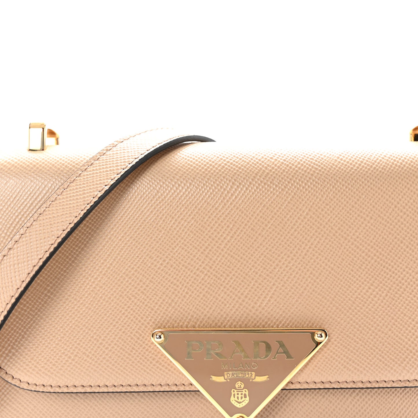 Saffiano Cuir Triangle Embleme Flap Shoulder Bag Sabbia