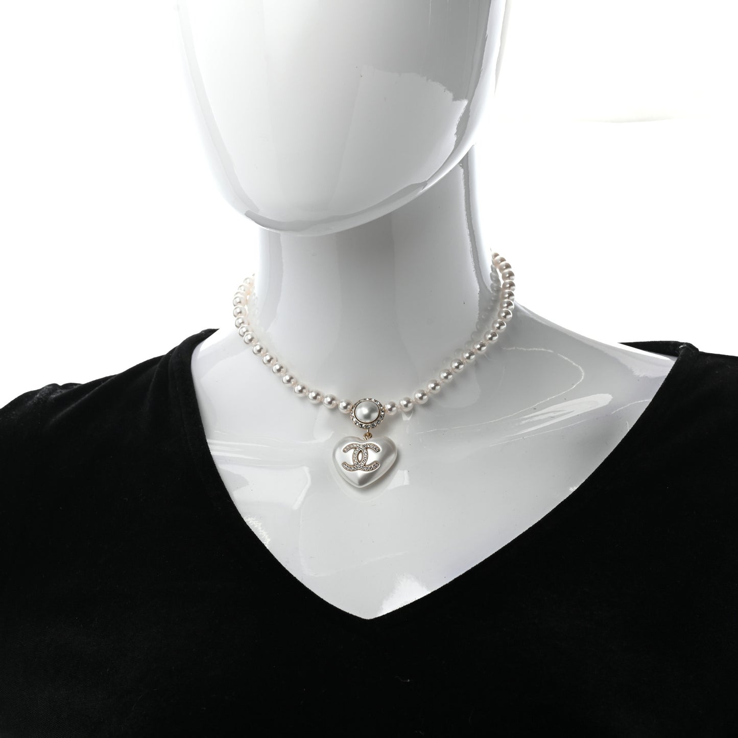 Pearl Crystal CC Heart Short Necklace Pearly White Gold