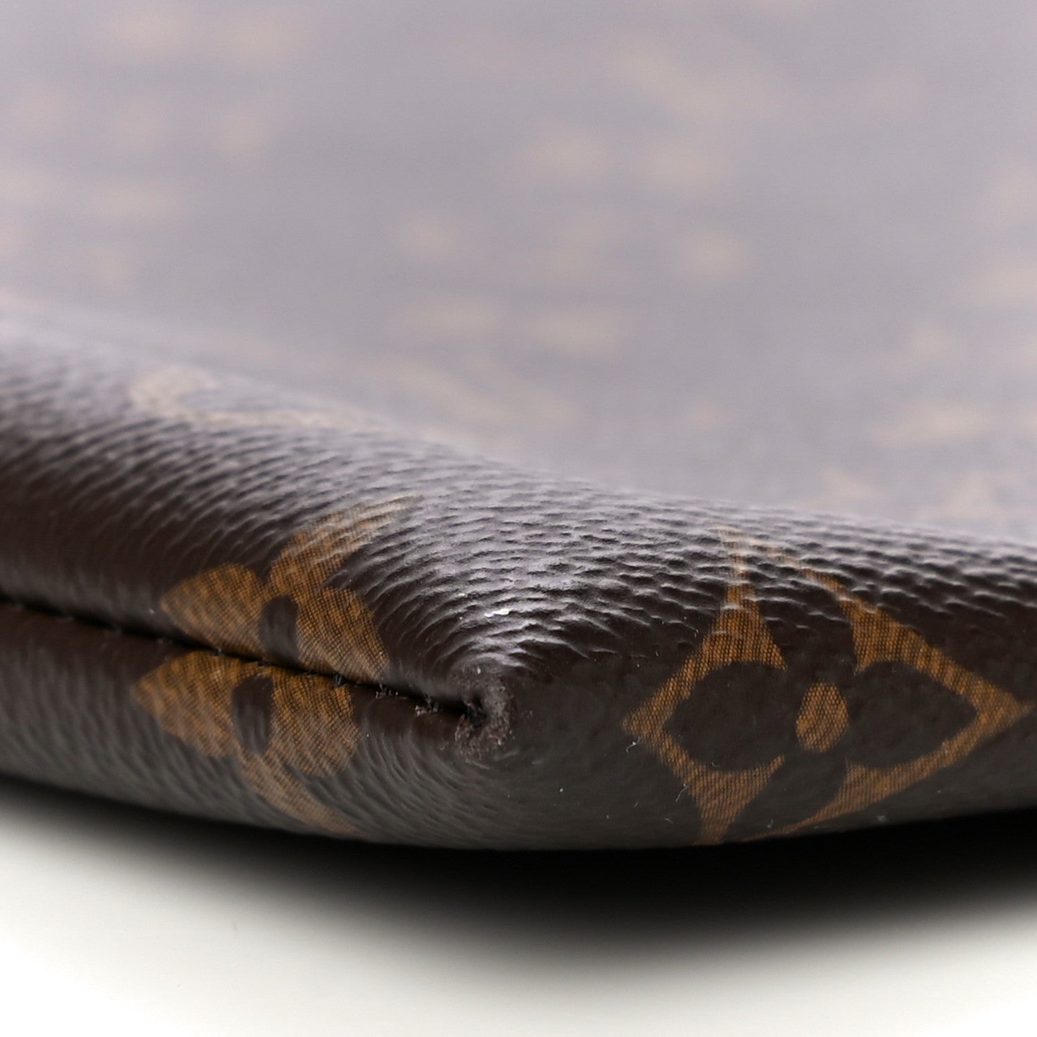 Louis Vuitton Monogram Discovery Pochette GM 9 of 10