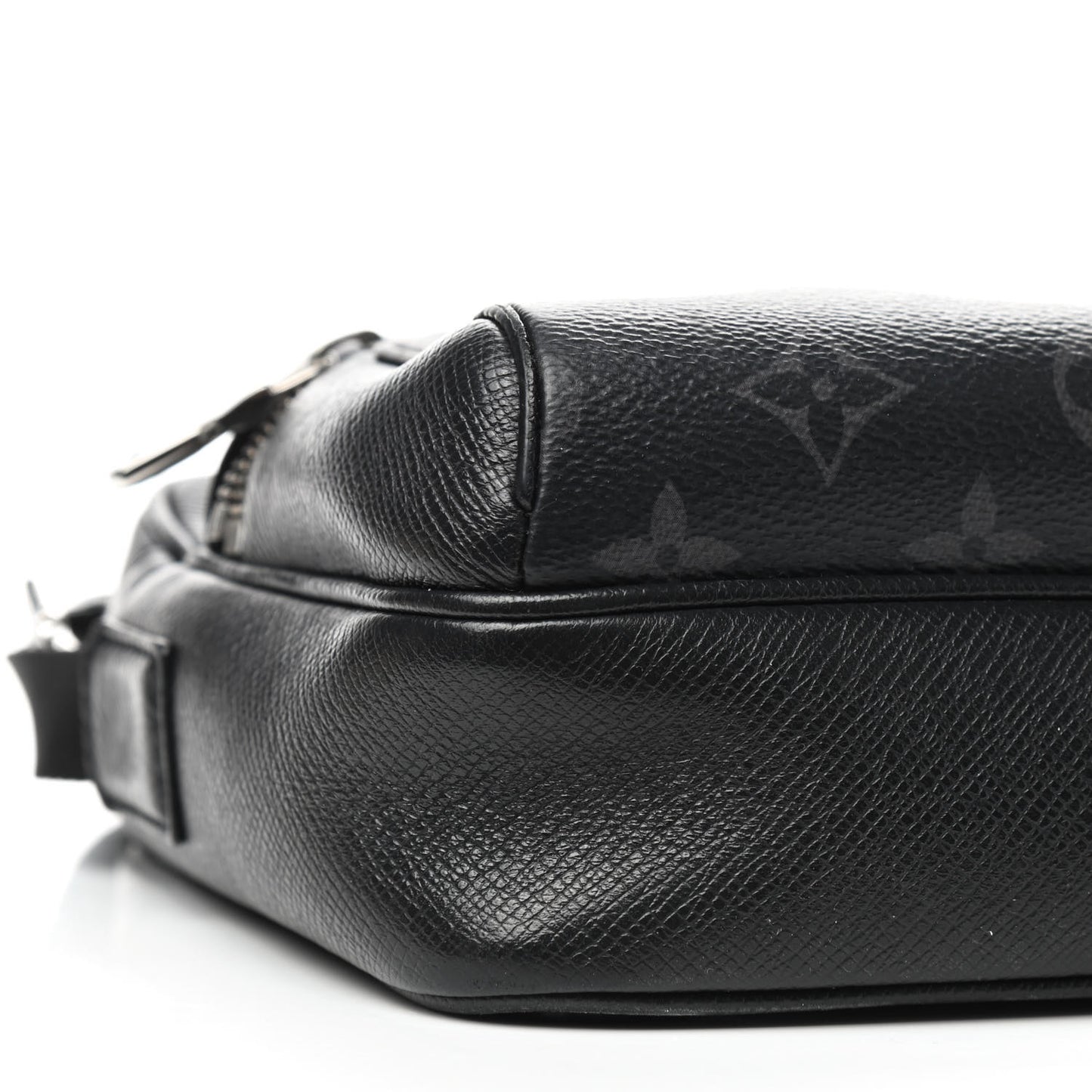 Taiga Monogram Eclipse Outdoor Messenger Black
