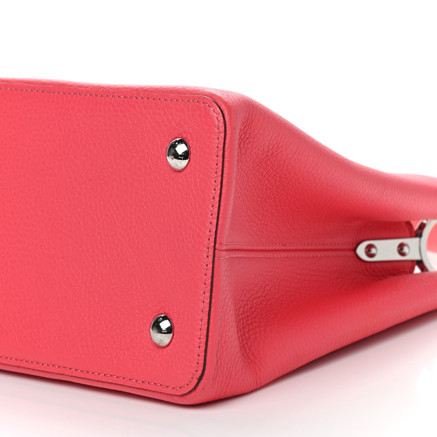 Louis Vuitton Taurillon Capucines MM Rose Litchi 9 of 15
