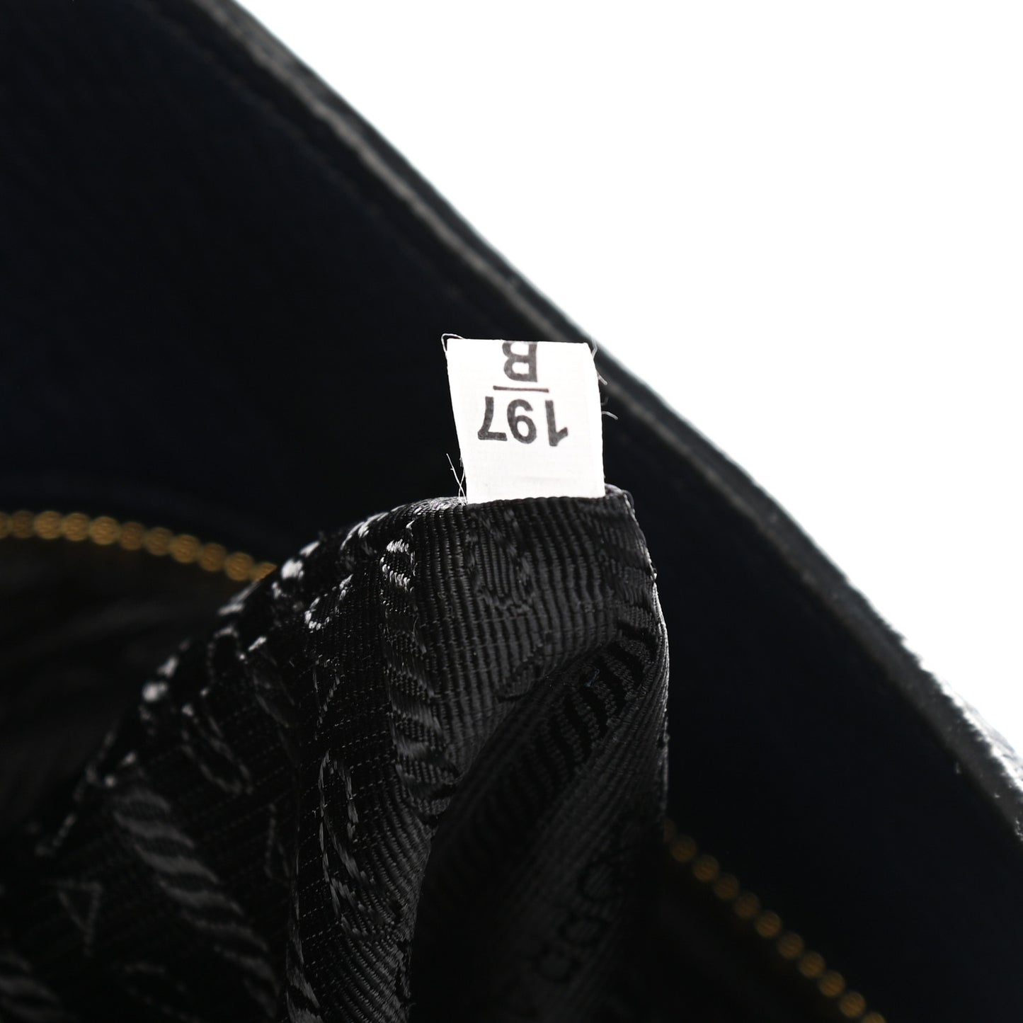 Vitello Phenix Embossed Logo Hobo Baltico