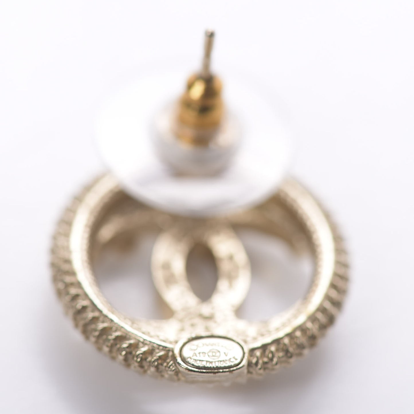 Pearl Crystal CC Round Earrings Gold